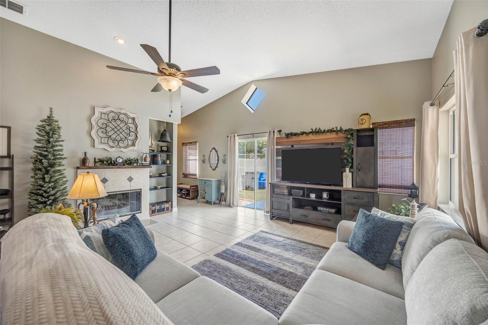 13423 LARAWAY DR, RIVERVIEW, FL, 33579