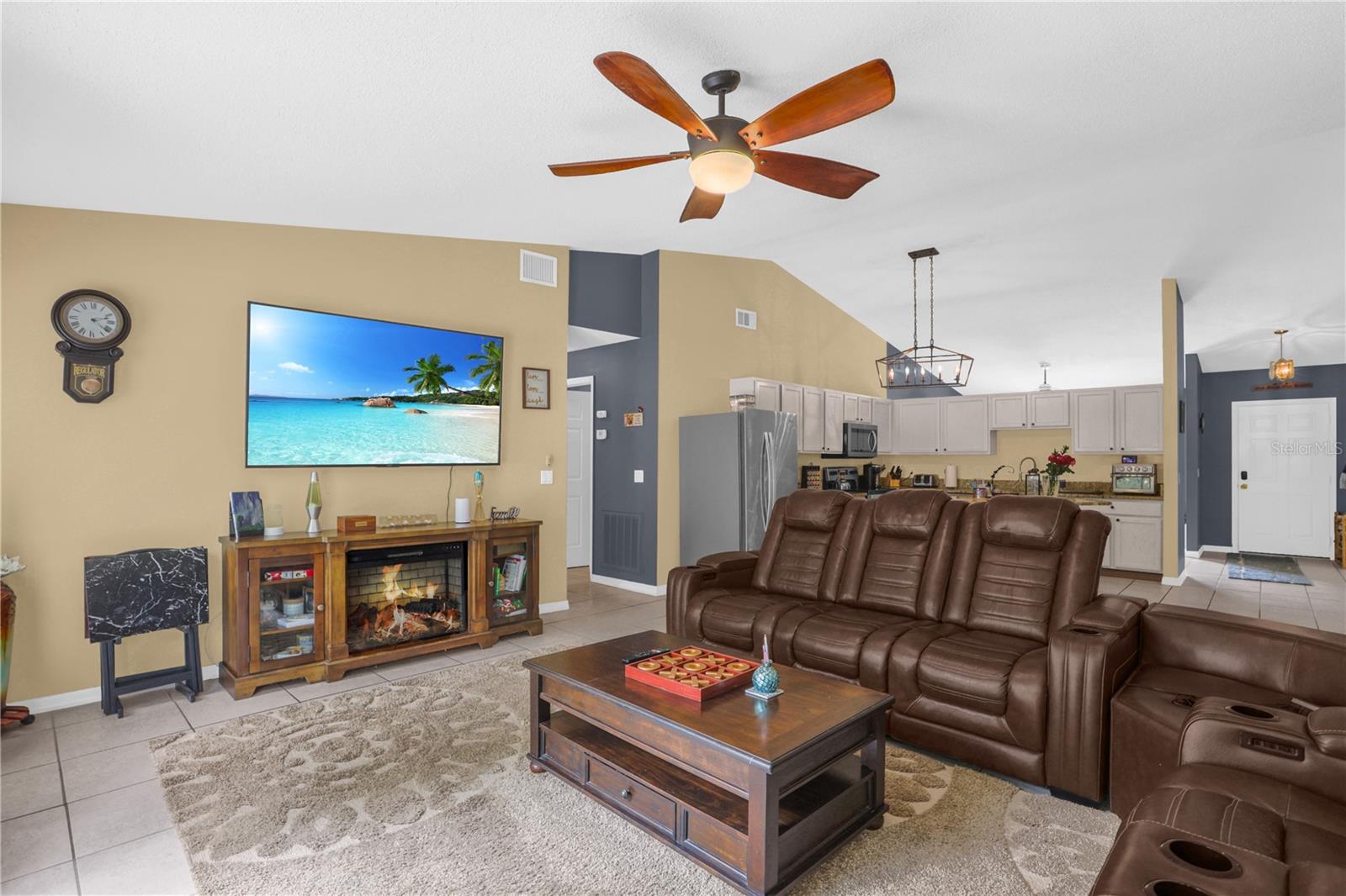 2940 EVANS DR, KISSIMMEE, FL, 34758
