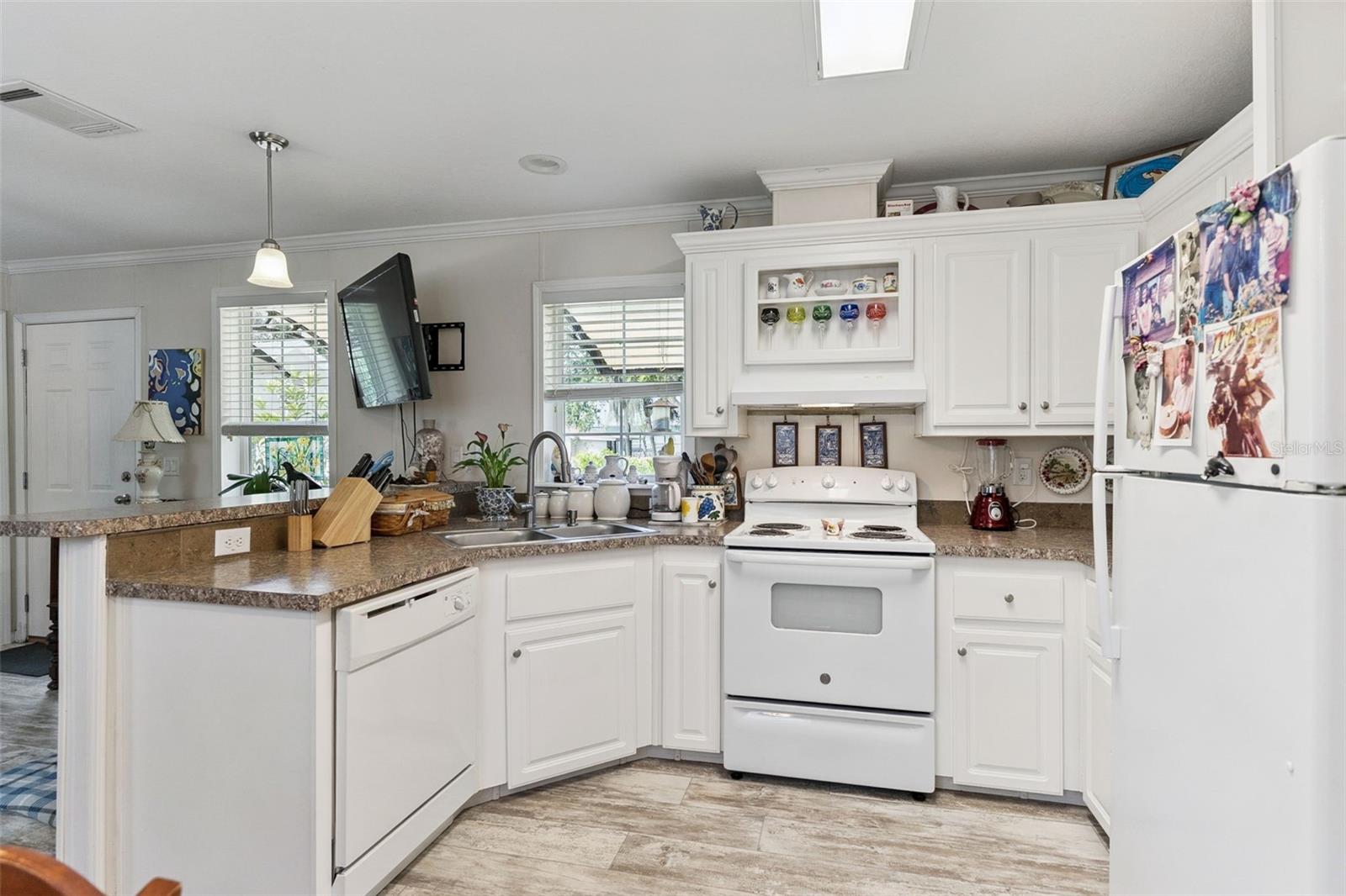 207 MARY AVE, NEW SMYRNA BEACH, FL, 32168