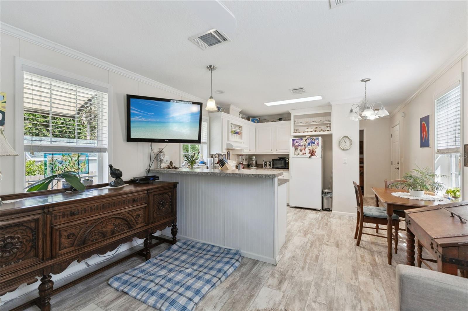 207 MARY AVE, NEW SMYRNA BEACH, FL, 32168