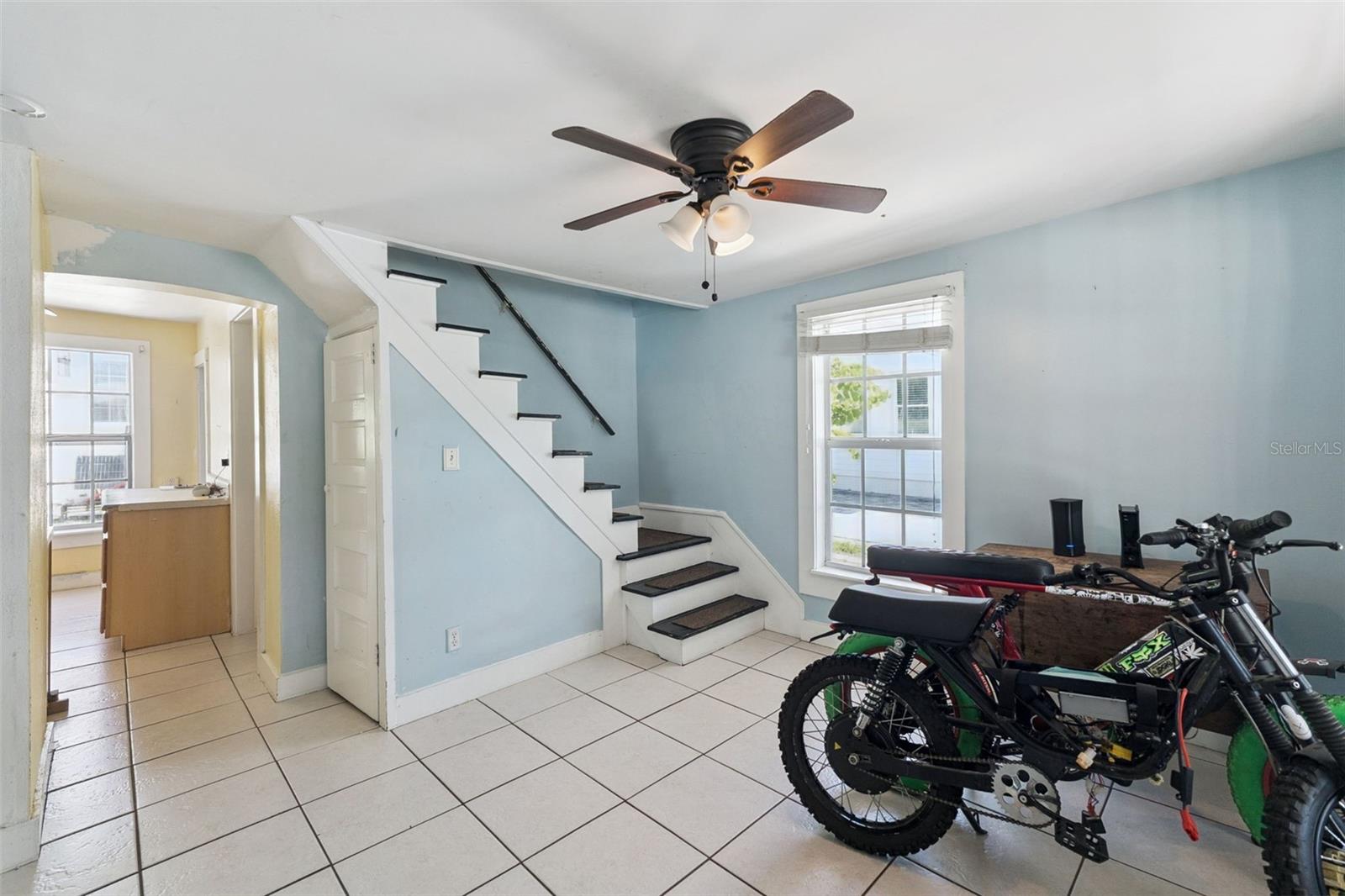 207 MARY AVE, NEW SMYRNA BEACH, FL, 32168