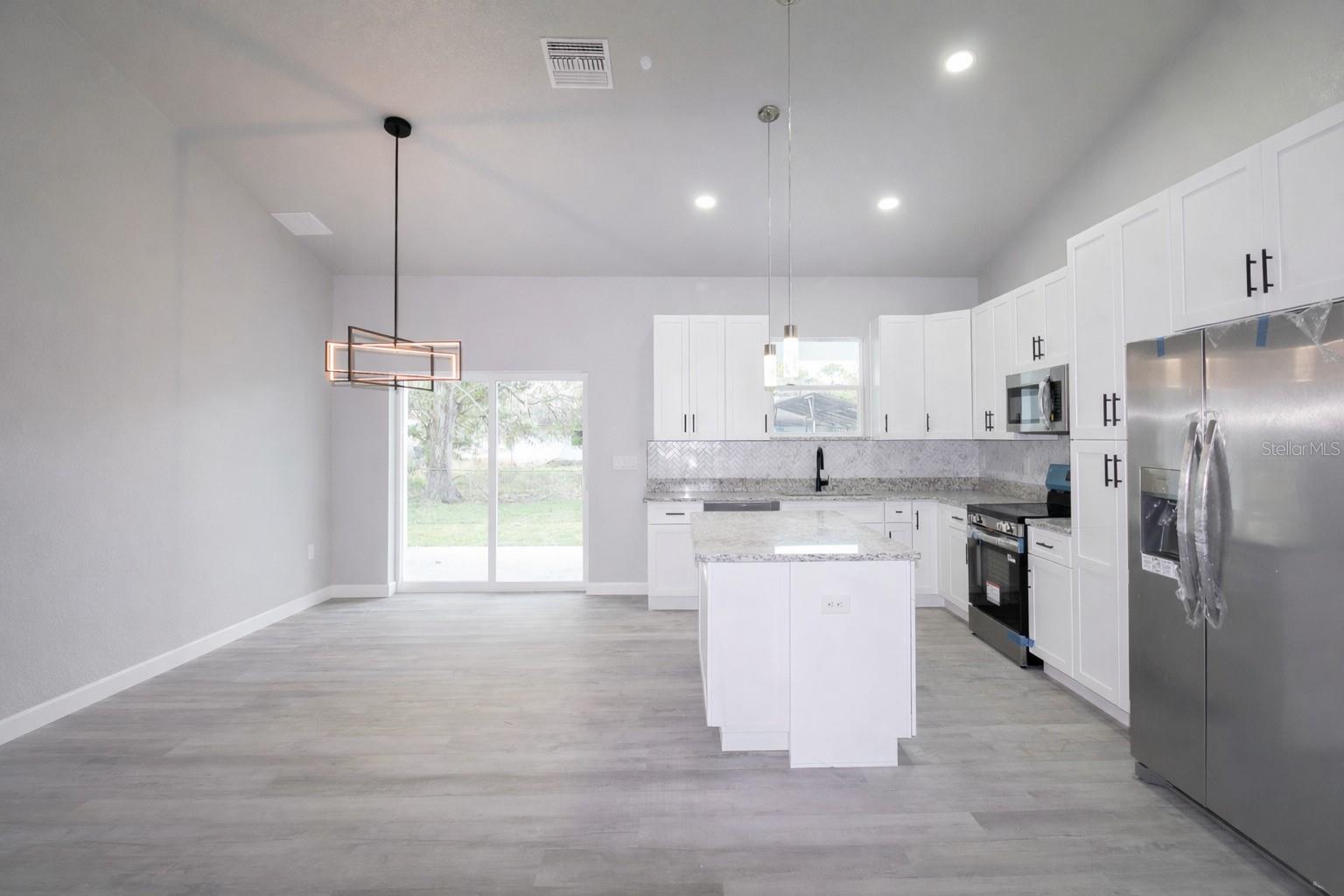 769 MEMORIAL DR, SEBRING, FL, 33870