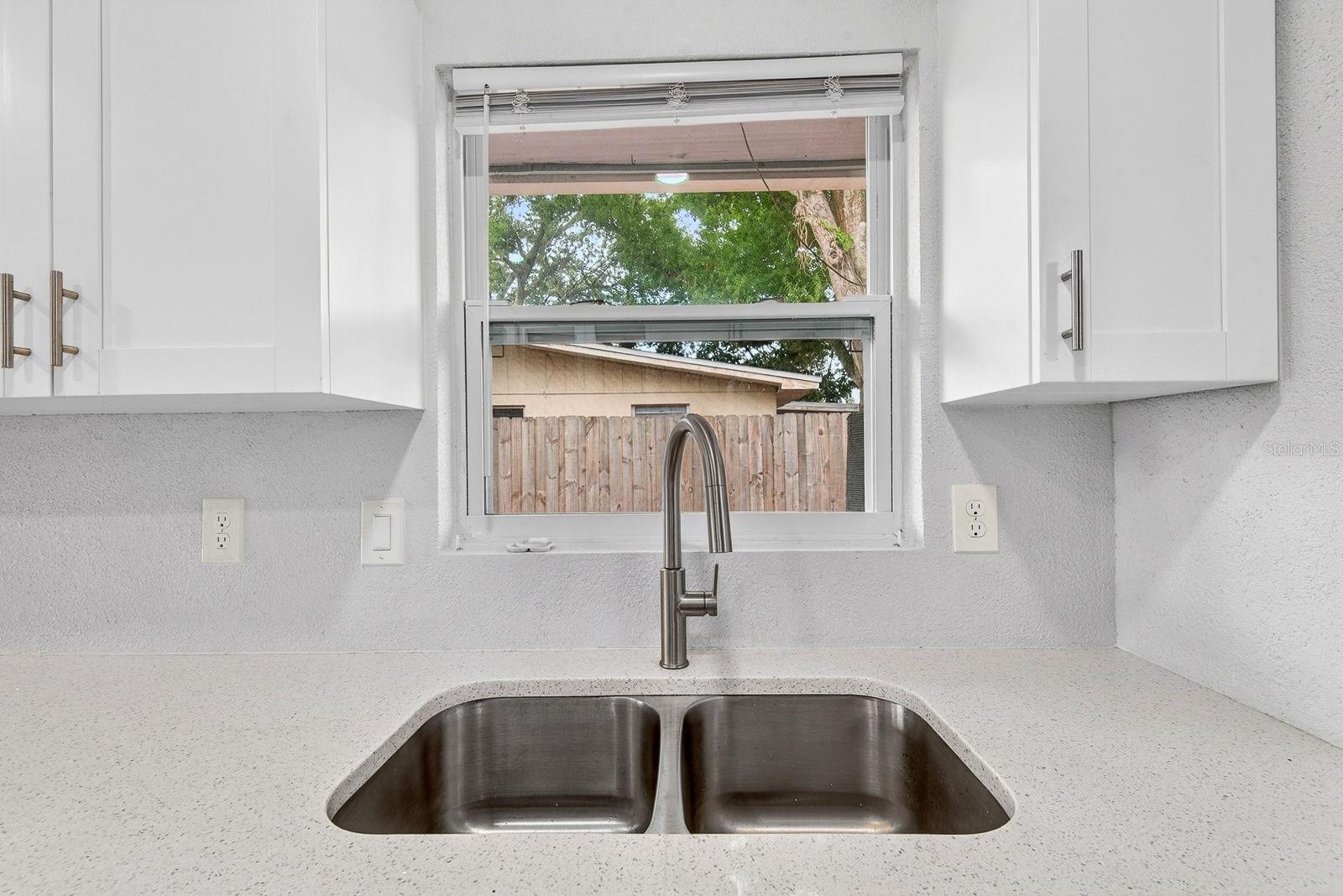 916 PATTISON AVE, SARASOTA, FL, 34237