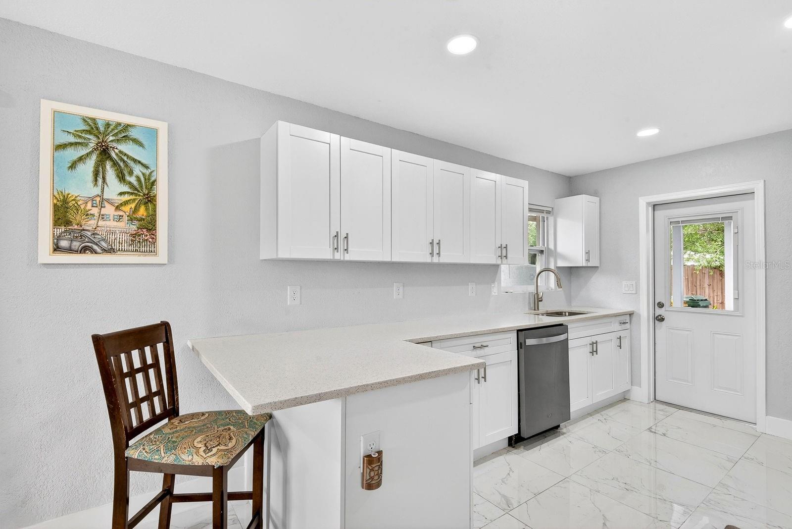 916 PATTISON AVE, SARASOTA, FL, 34237