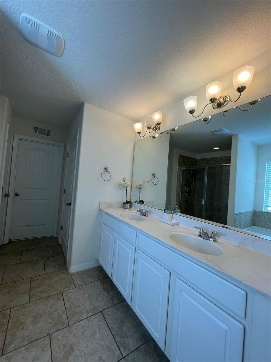 2342 BEACON LANDING CIR, ORLANDO, FL, 32824