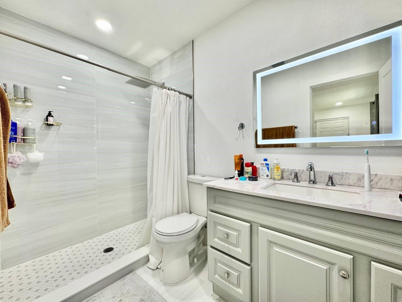 3814 W TYSON AVE, TAMPA, FL, 33611