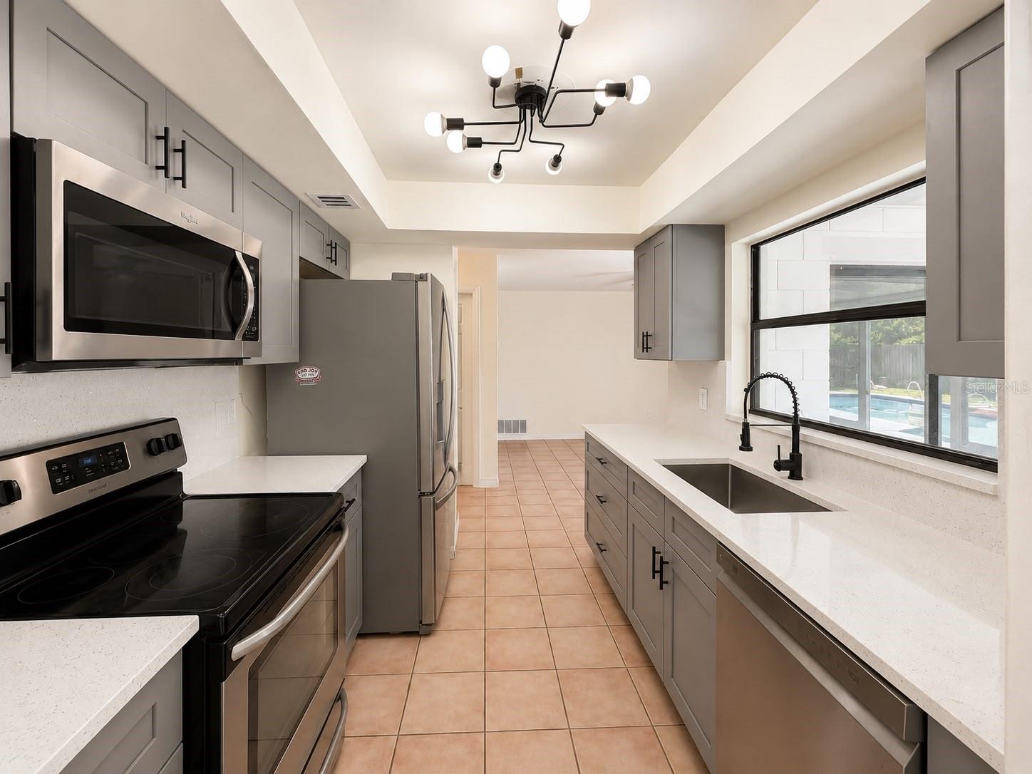2014 WINNEBAGO TRL, CASSELBERRY, FL, 32730