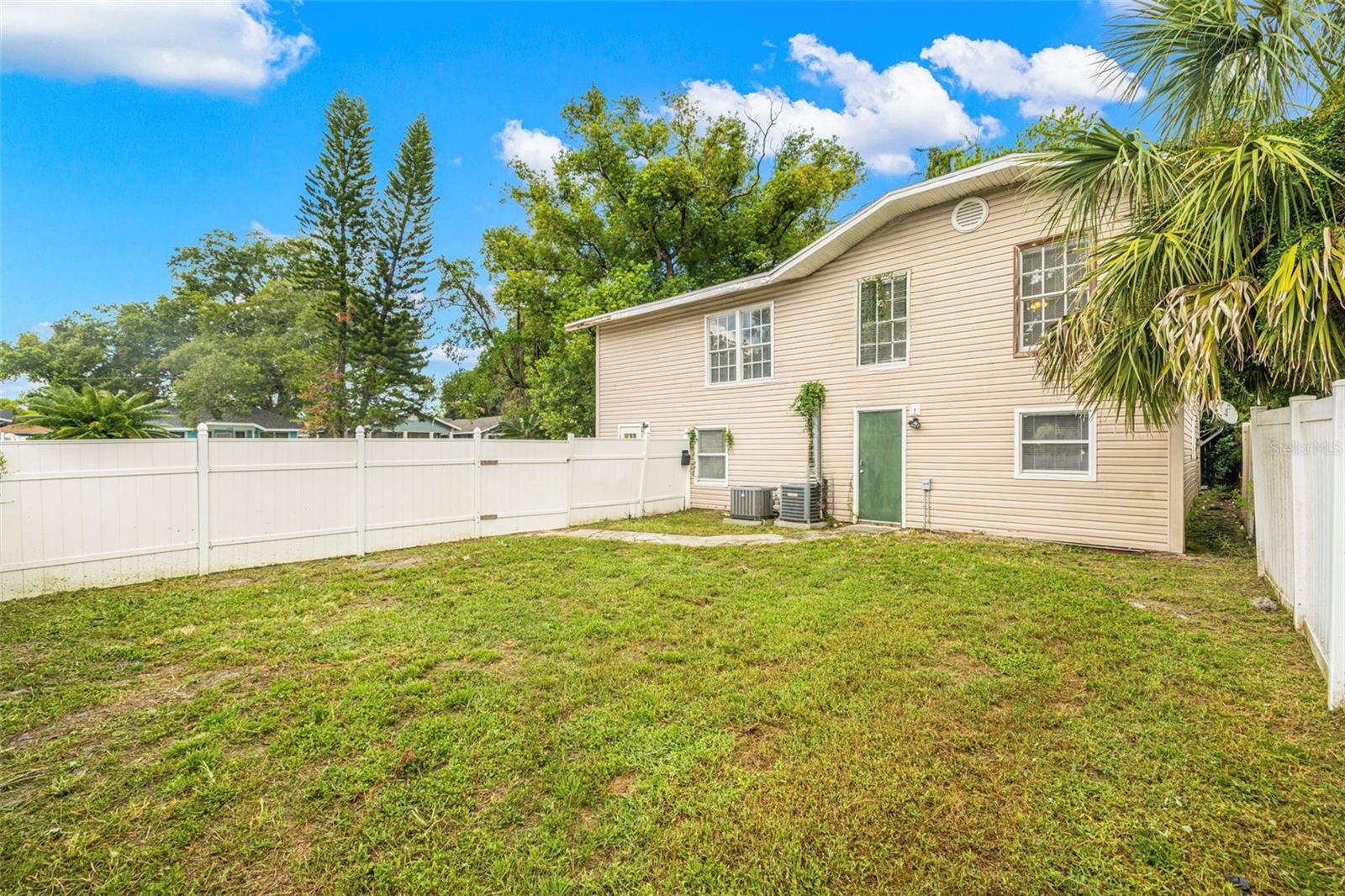 305 E HANNA AVE, TAMPA, FL, 33604
