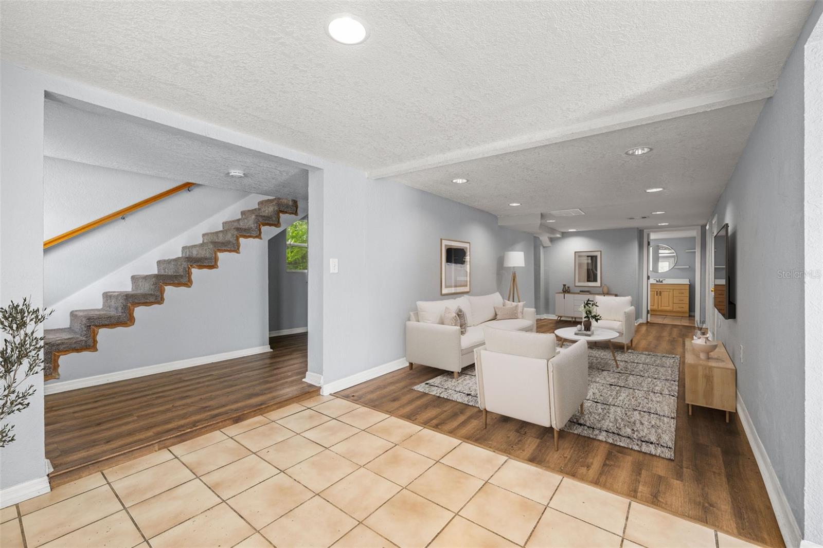305 E HANNA AVE, TAMPA, FL, 33604