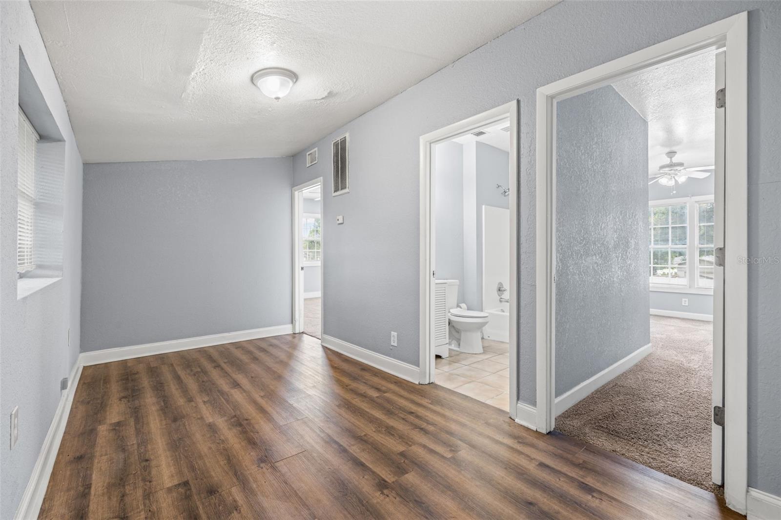 305 E HANNA AVE, TAMPA, FL, 33604