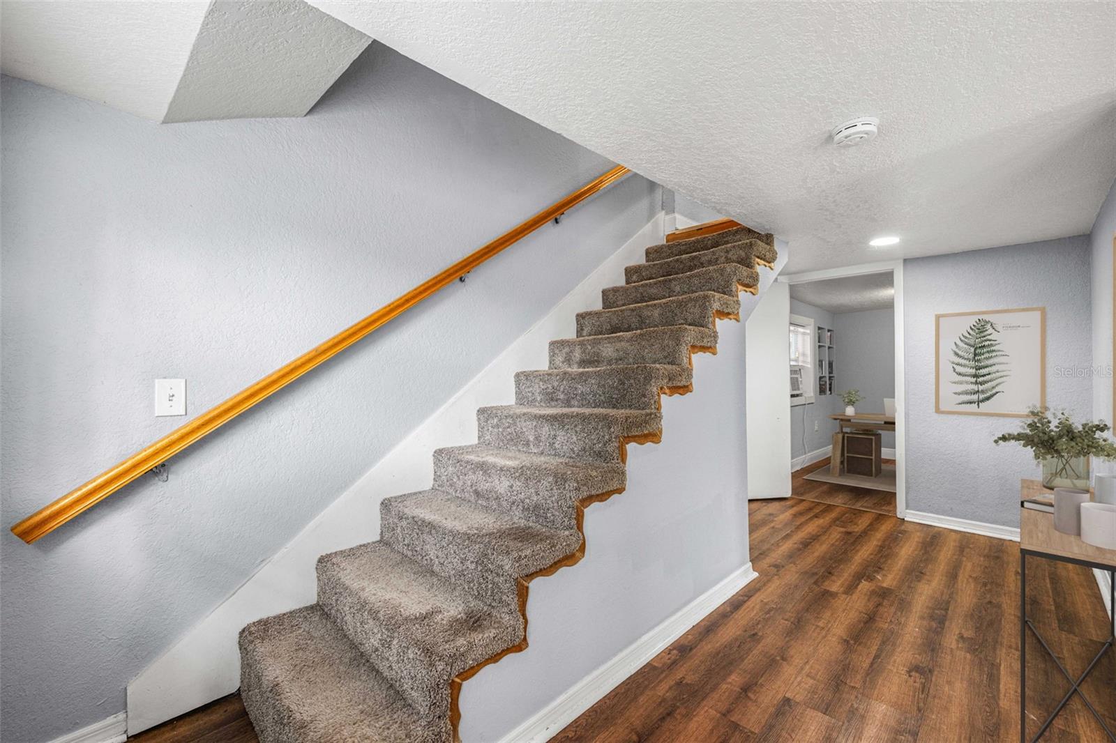 305 E HANNA AVE, TAMPA, FL, 33604