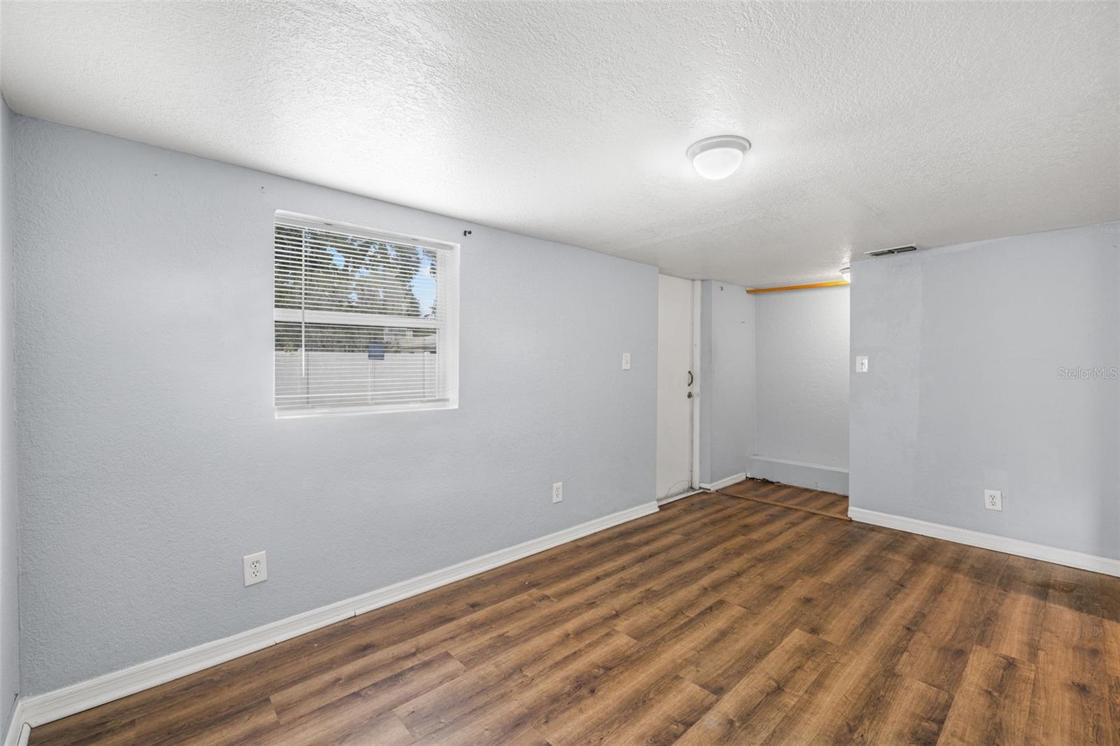 305 E HANNA AVE, TAMPA, FL, 33604