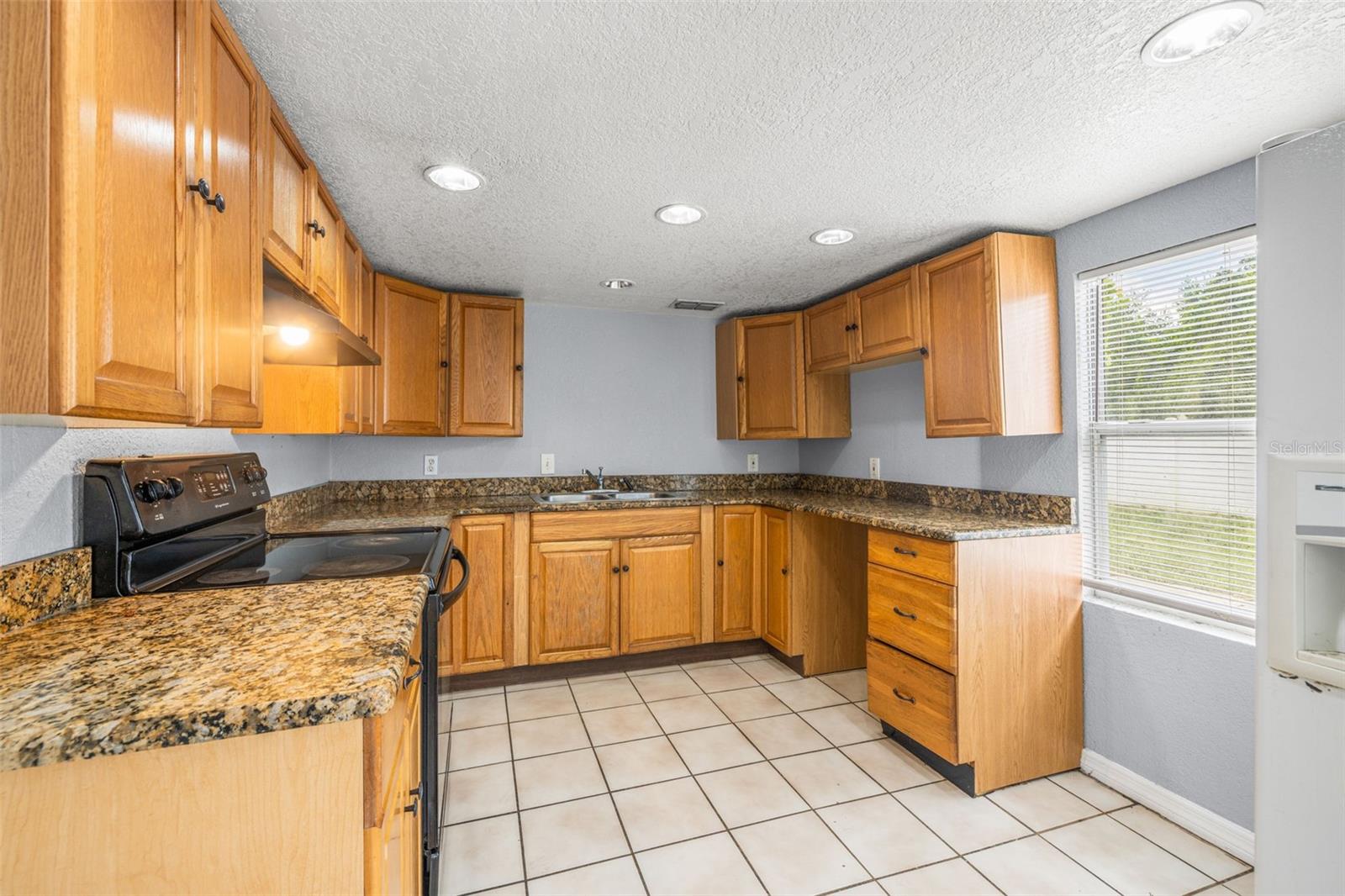 305 E HANNA AVE, TAMPA, FL, 33604