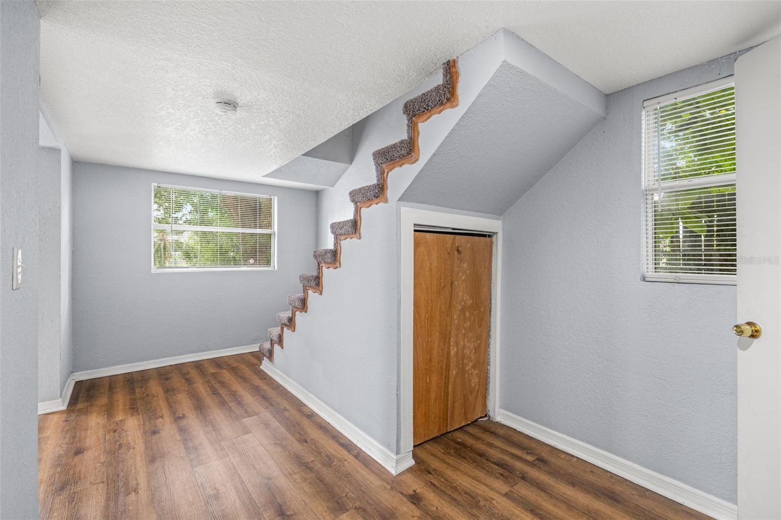 305 E HANNA AVE, TAMPA, FL, 33604