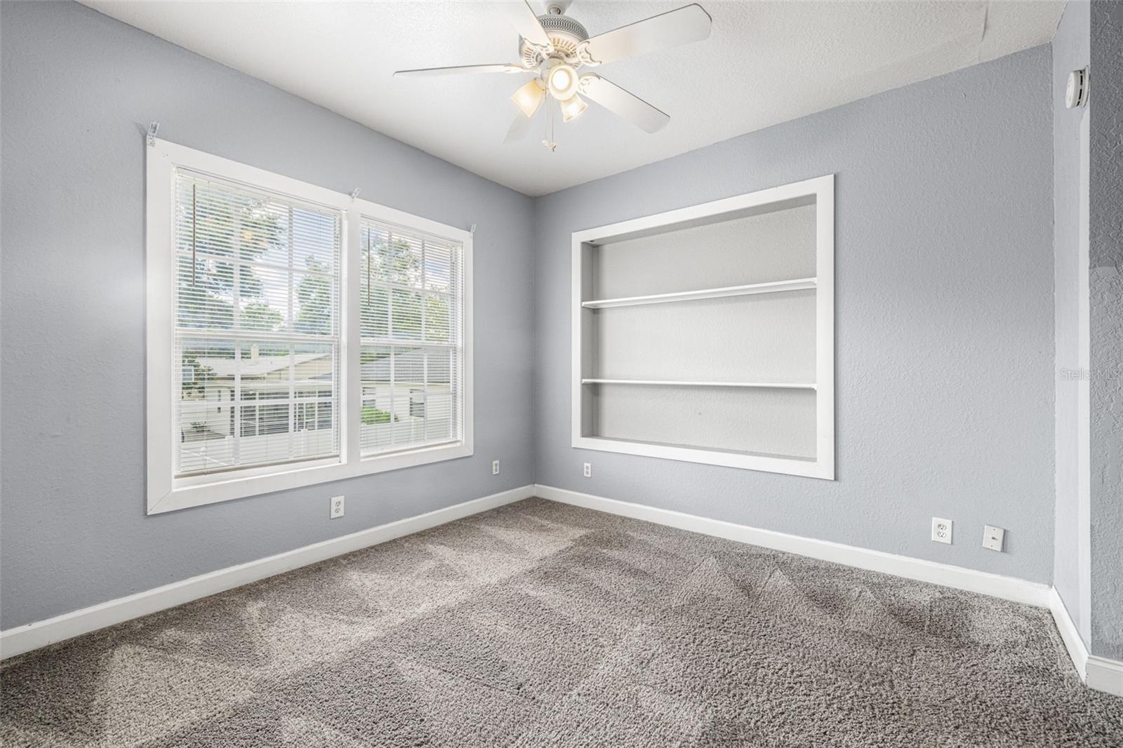 305 E HANNA AVE, TAMPA, FL, 33604