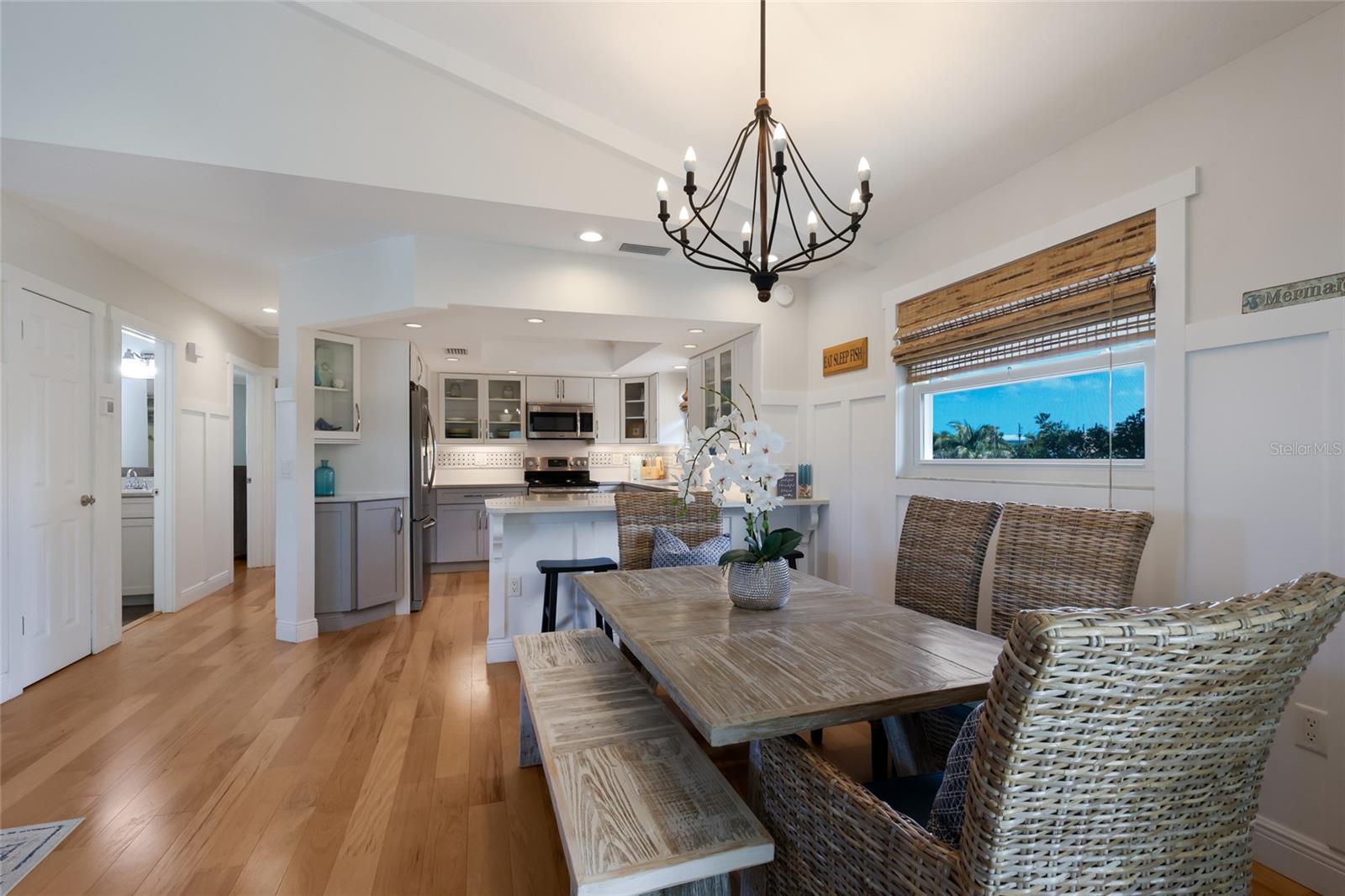 221 85TH ST, HOLMES BEACH, FL, 34217