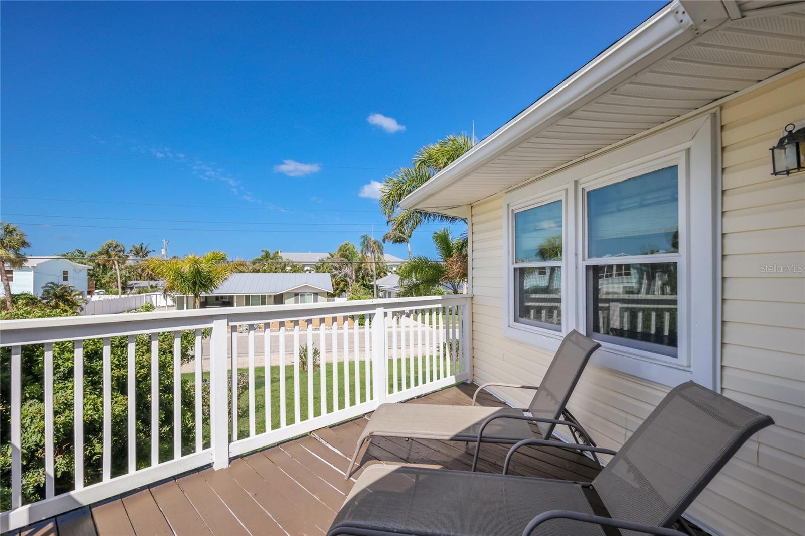 221 85TH ST, HOLMES BEACH, FL, 34217