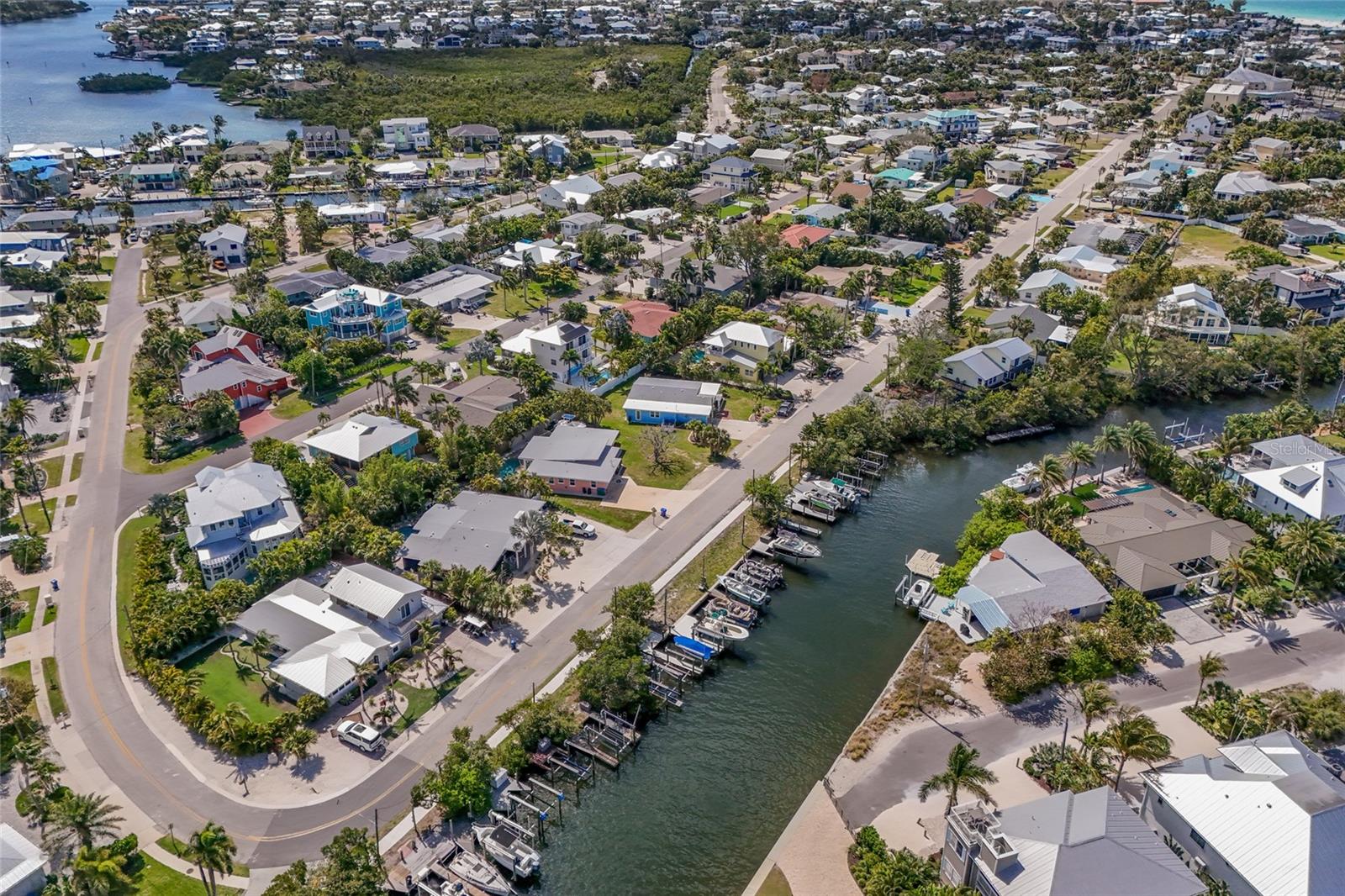 221 85TH ST, HOLMES BEACH, FL, 34217
