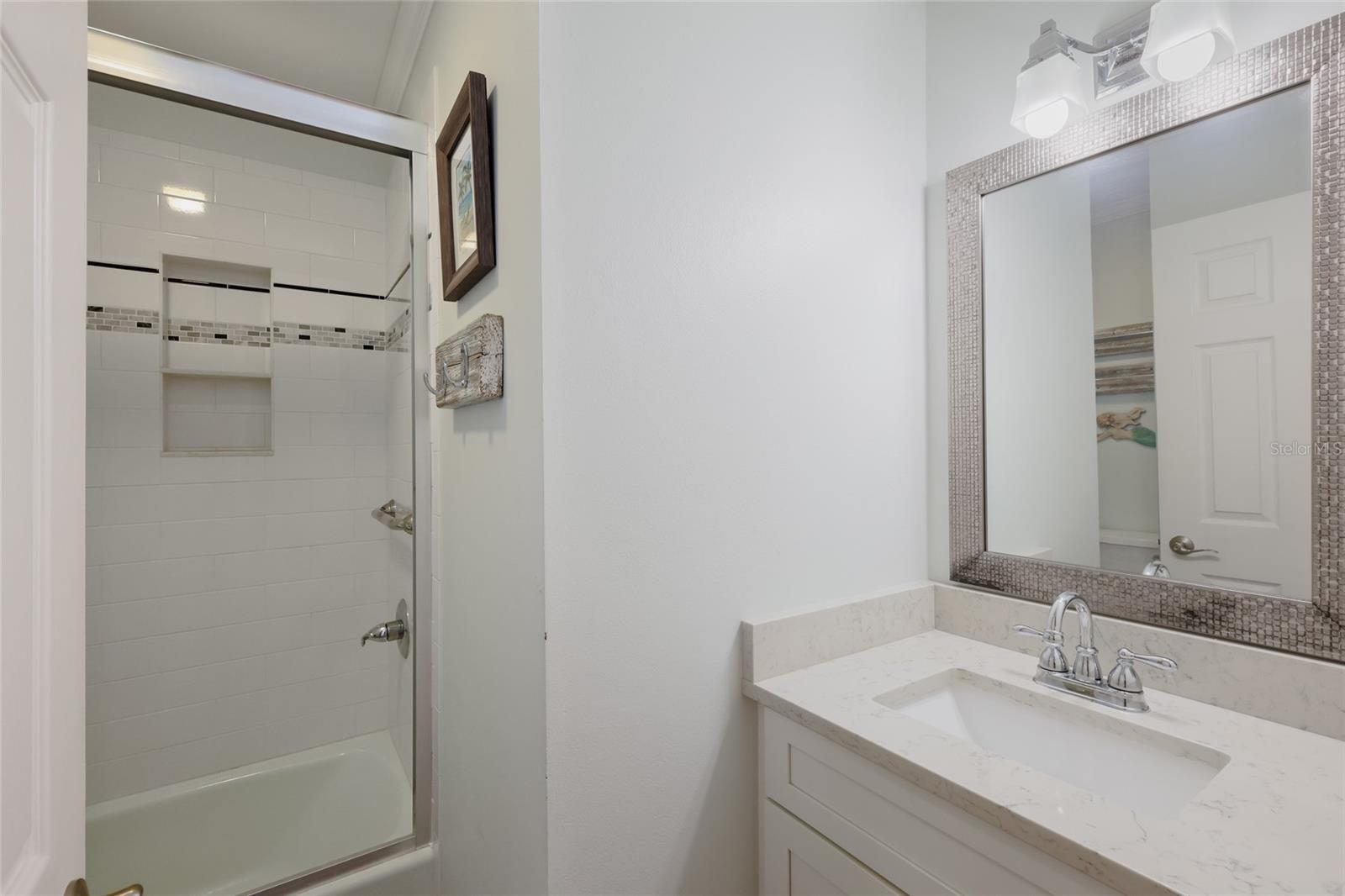 221 85TH ST, HOLMES BEACH, FL, 34217