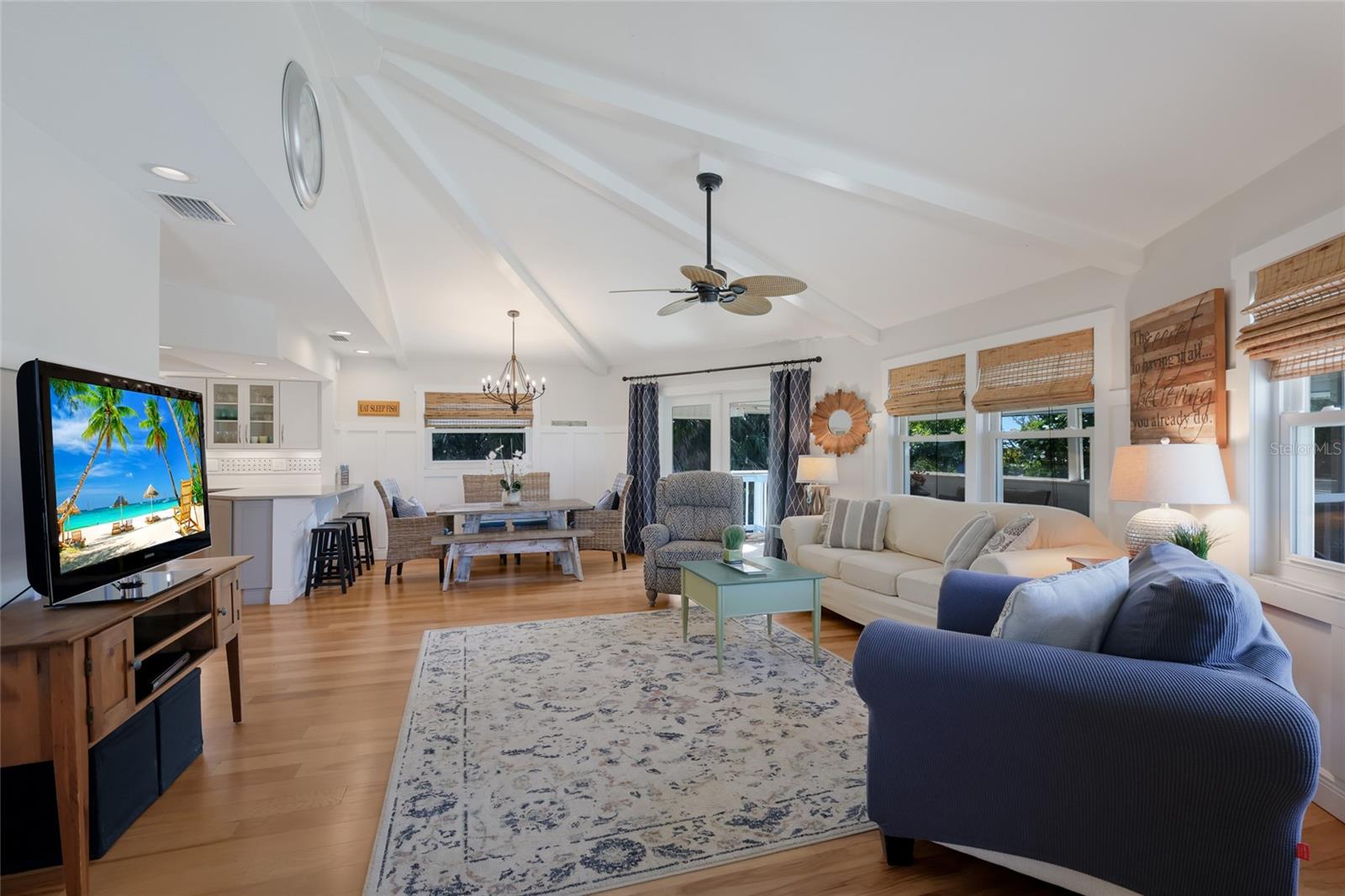 221 85TH ST, HOLMES BEACH, FL, 34217