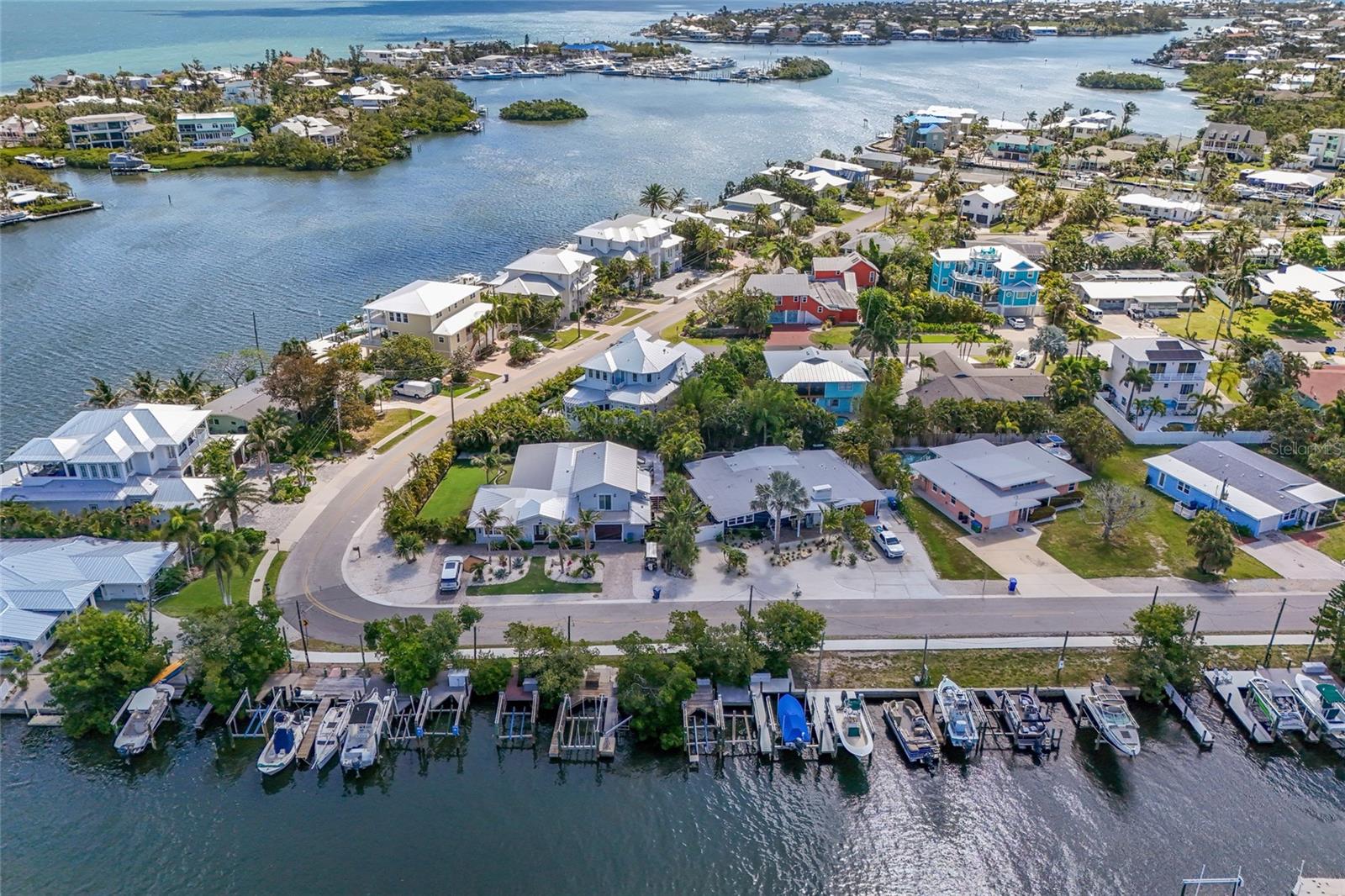 221 85TH ST, HOLMES BEACH, FL, 34217