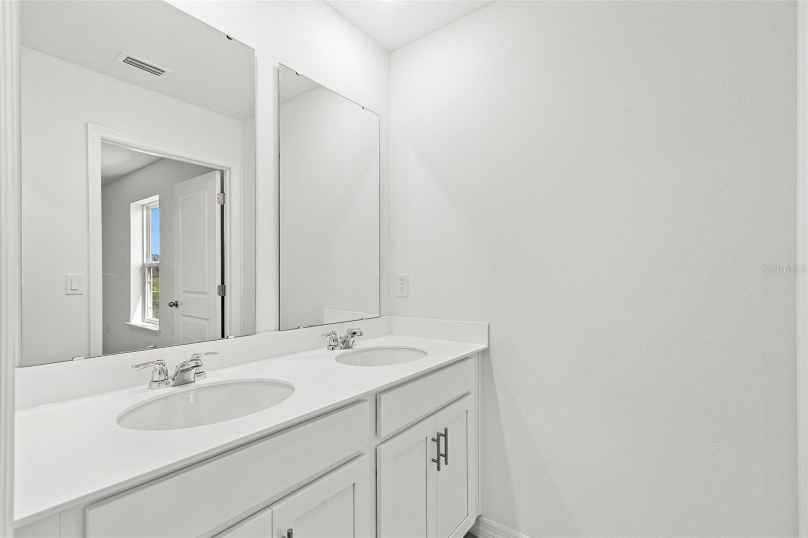 4698 WINDING RIVER RD, ORLANDO, FL, 32822