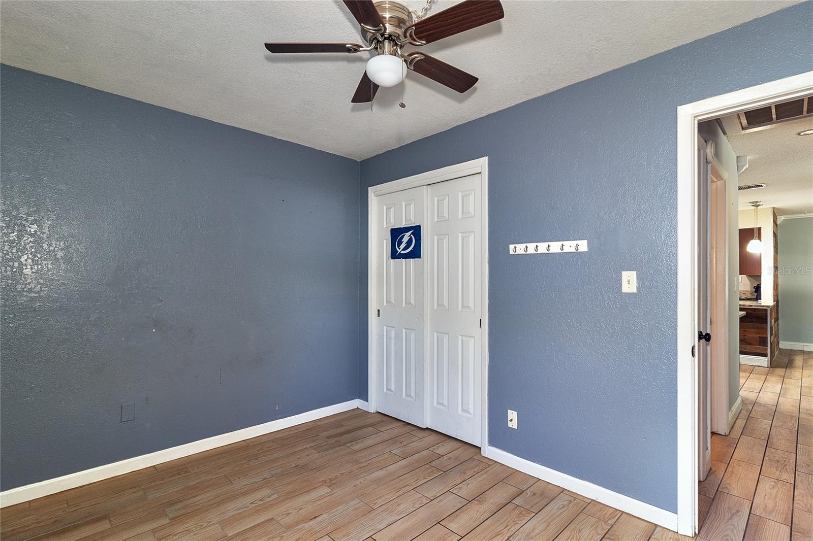 831 LAKESIDE DR, LARGO, FL, 33778