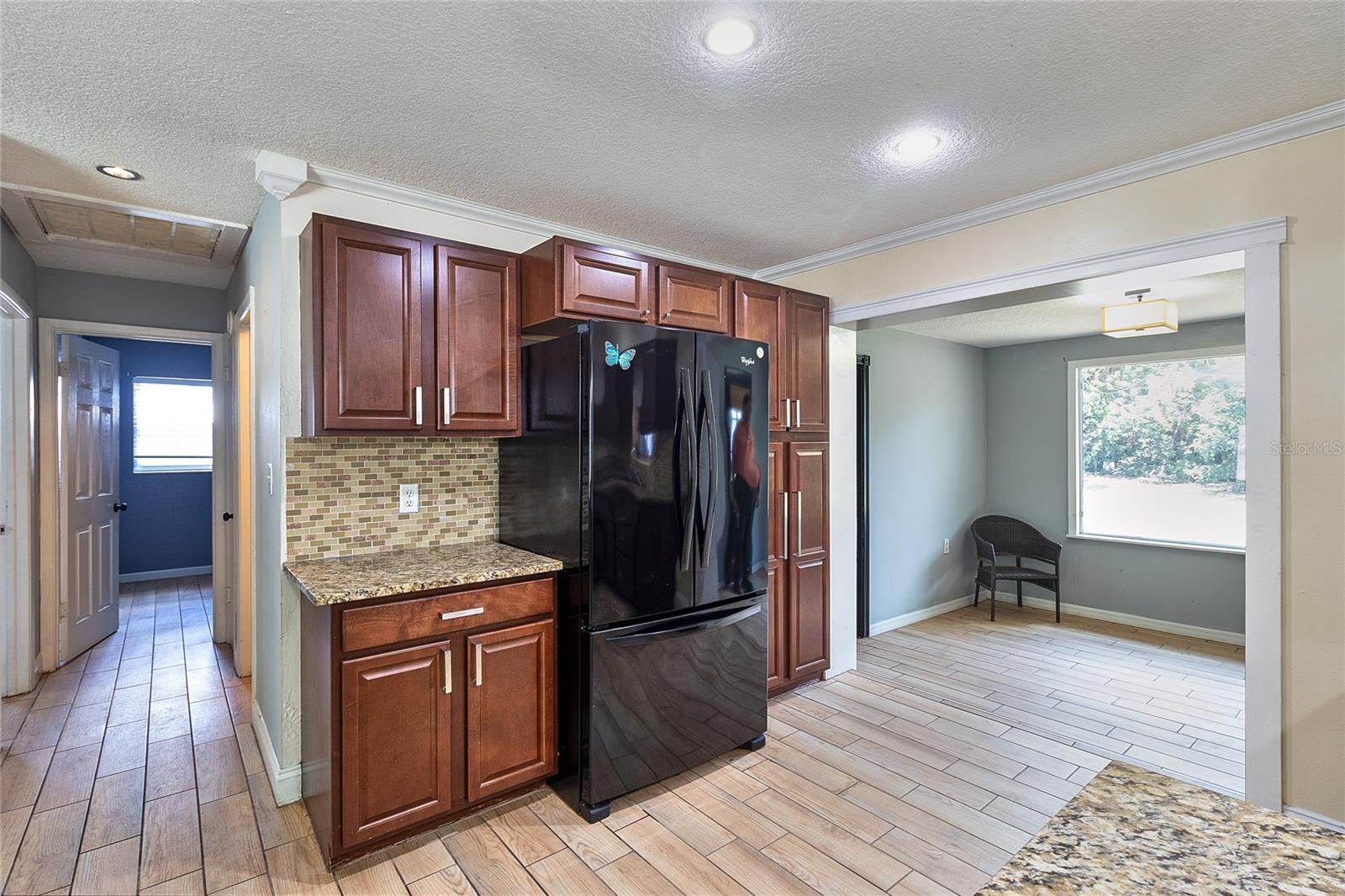 831 LAKESIDE DR, LARGO, FL, 33778
