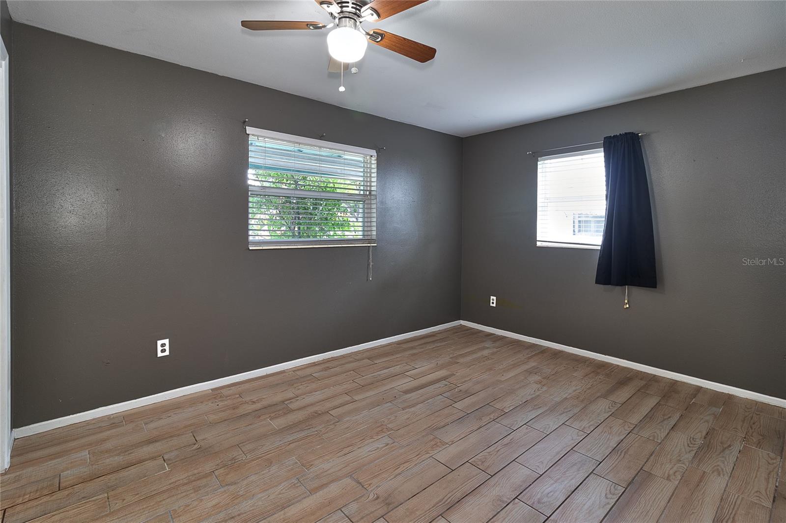 831 LAKESIDE DR, LARGO, FL, 33778
