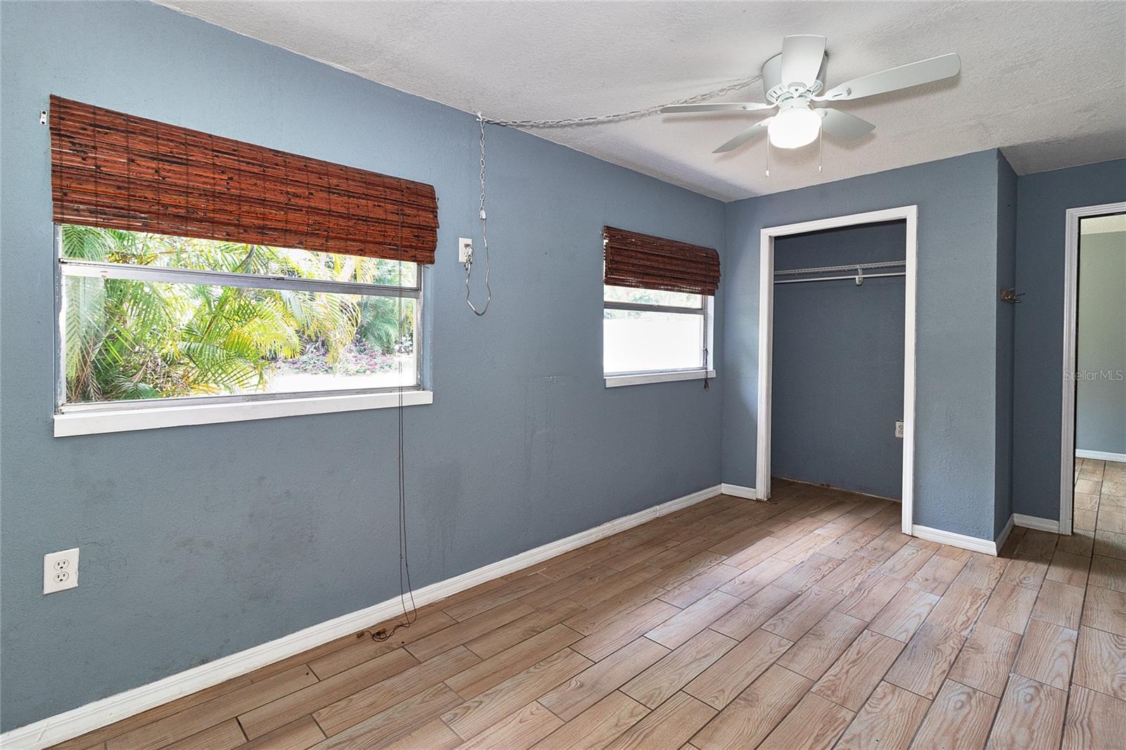 831 LAKESIDE DR, LARGO, FL, 33778