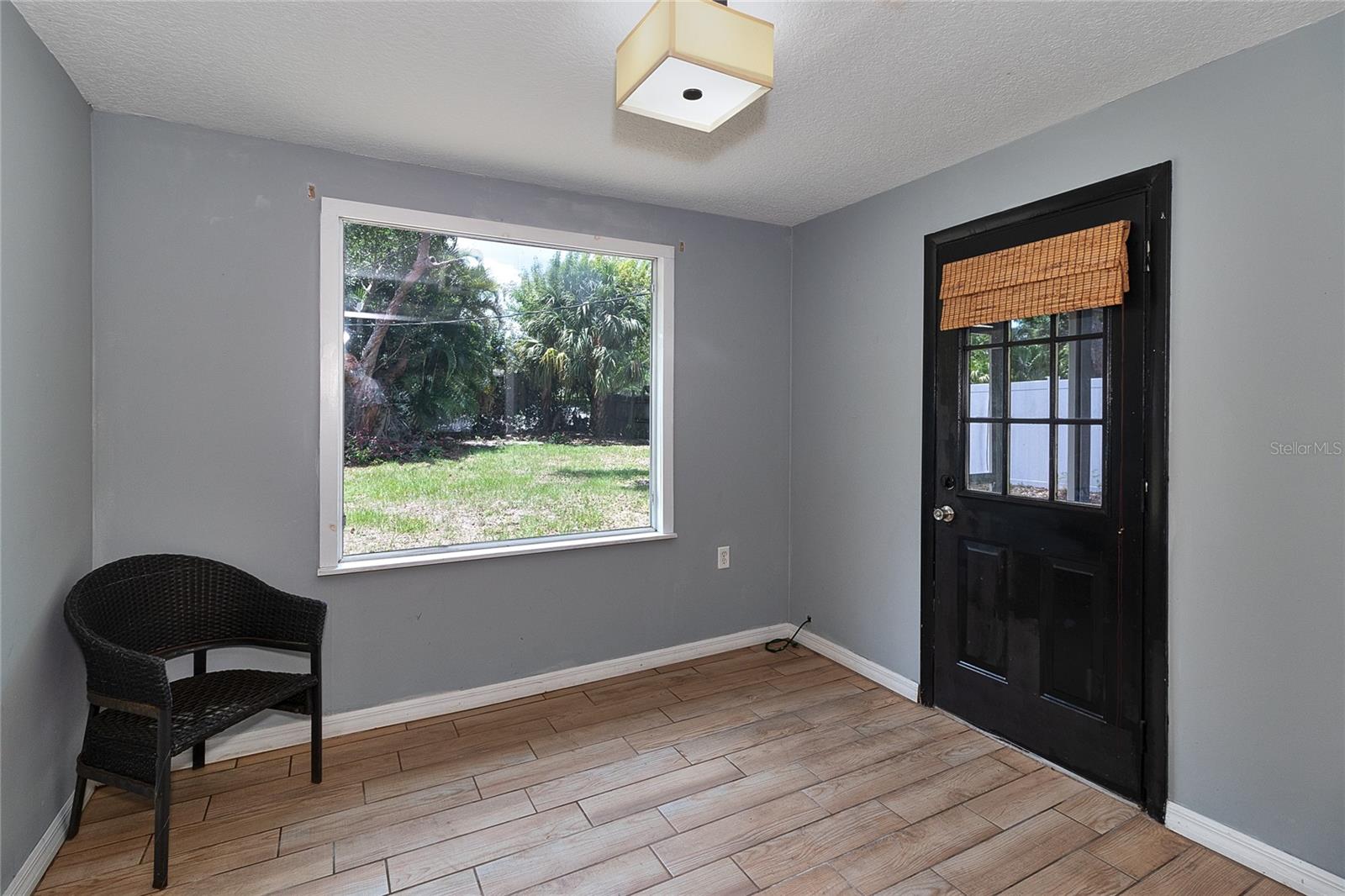 831 LAKESIDE DR, LARGO, FL, 33778