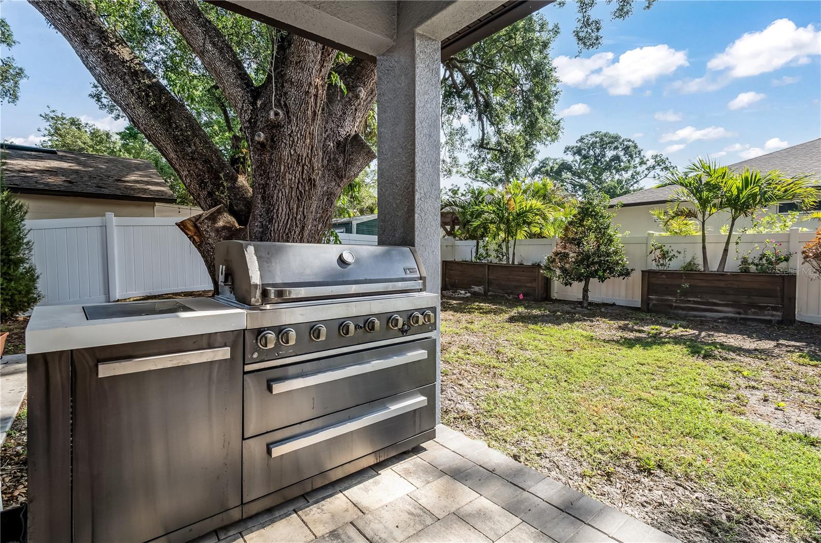 7507 N DARTMOUTH AVE, TAMPA, FL, 33604