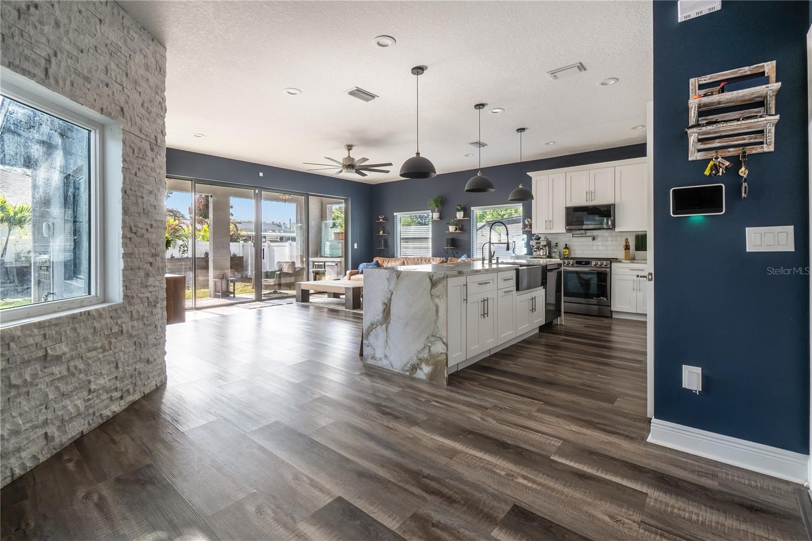 7507 N DARTMOUTH AVE, TAMPA, FL, 33604