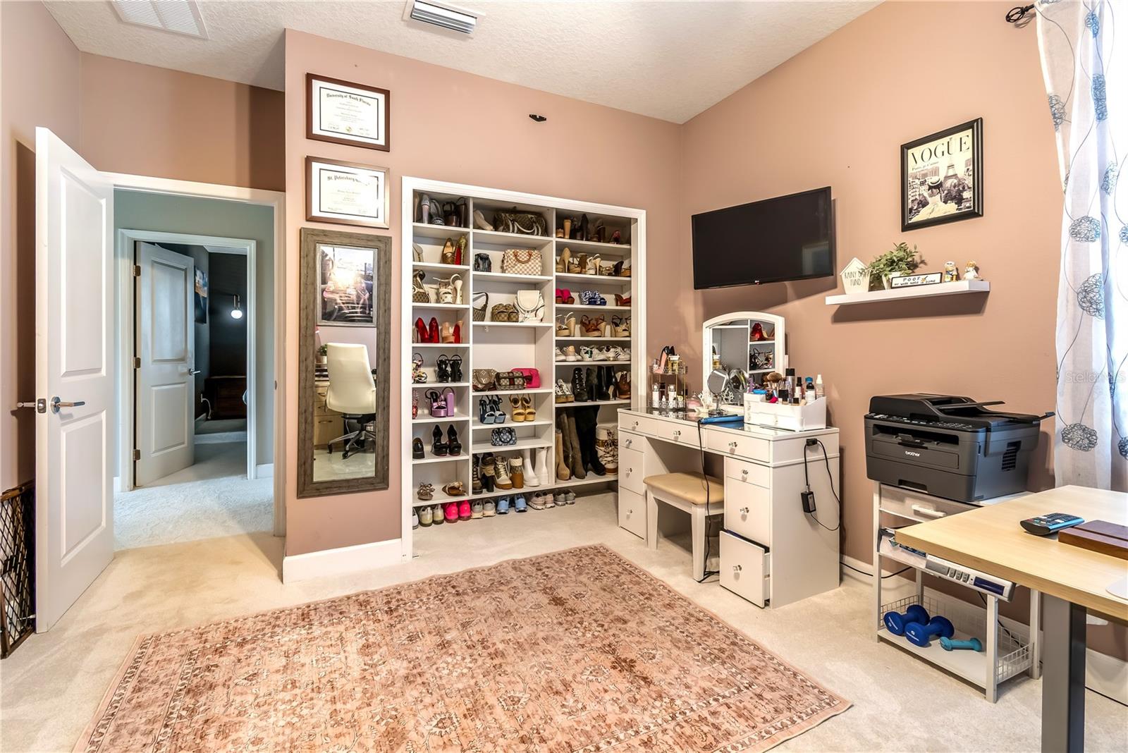 7507 N DARTMOUTH AVE, TAMPA, FL, 33604