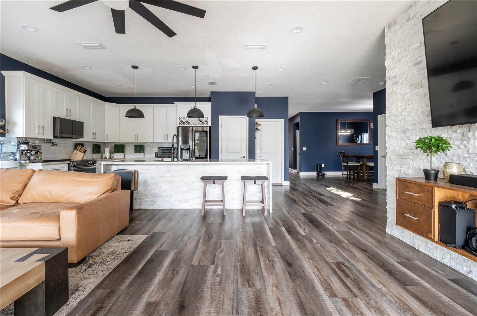 7507 N DARTMOUTH AVE, TAMPA, FL, 33604