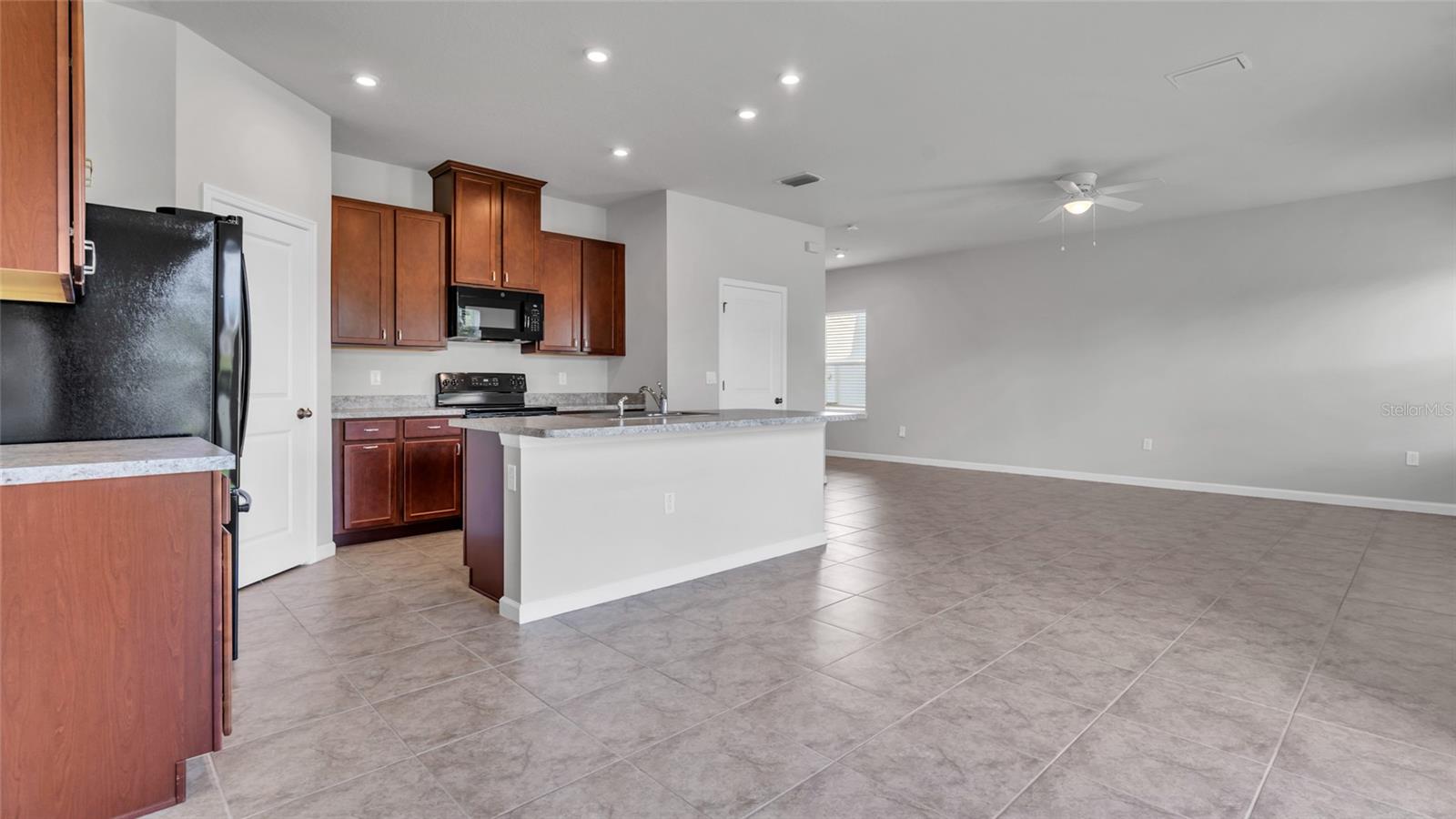 10735 HAWKS LANDING DR, LAND O LAKES, FL, 34638