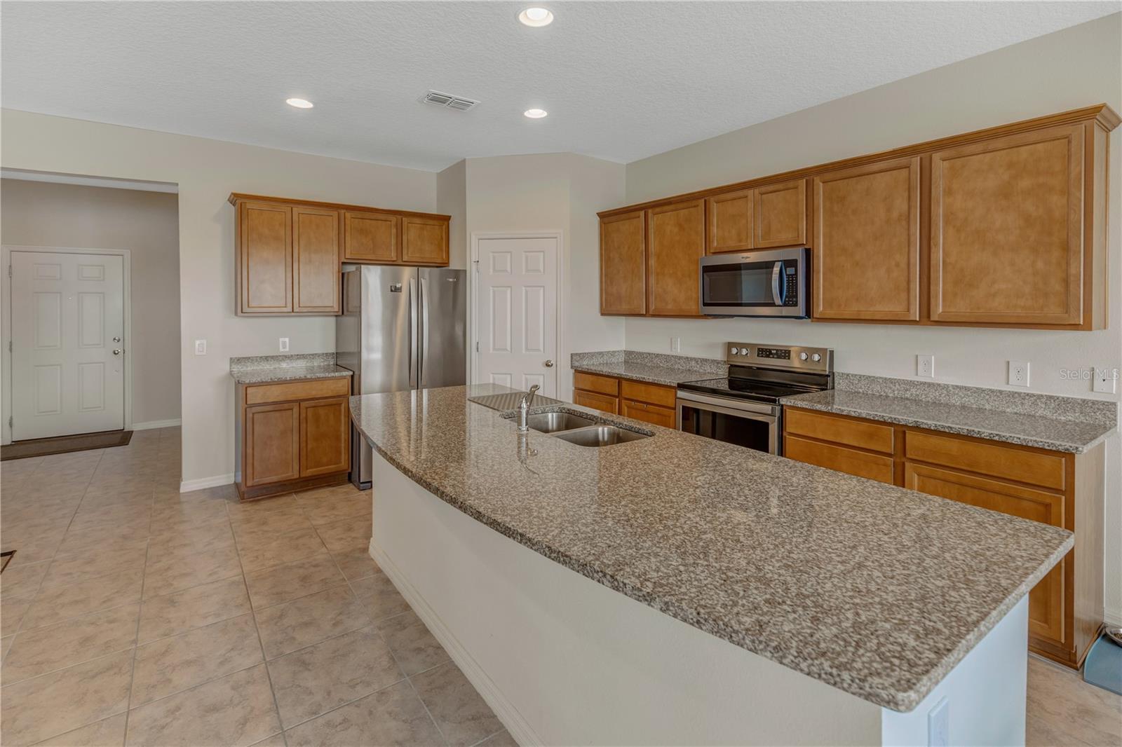 8811 ASHLAND AVE, POLK CITY, FL, 33868