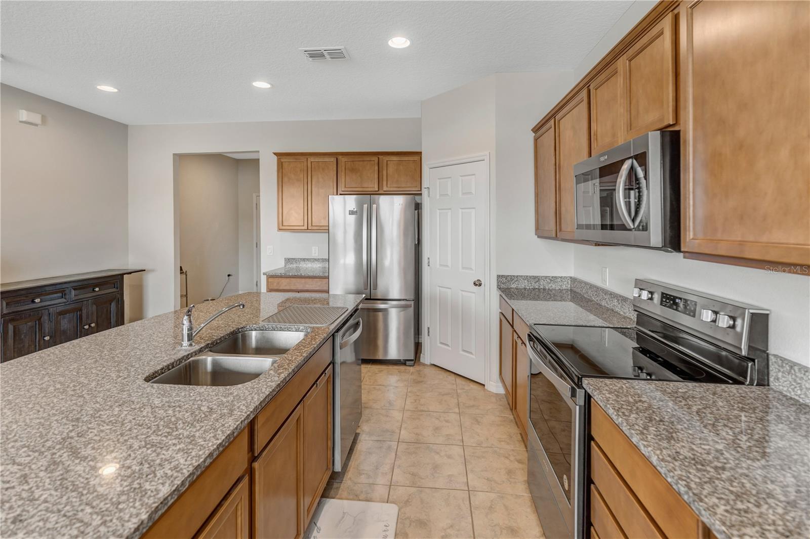 8811 ASHLAND AVE, POLK CITY, FL, 33868