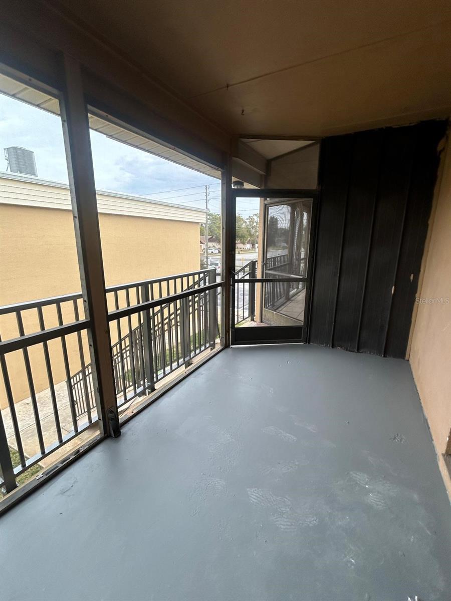 1000 LAKE OF THE WOODS BLVD #205H, FERN PARK, FL, 32730