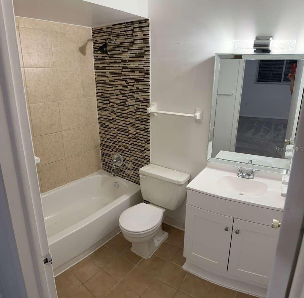 1000 LAKE OF THE WOODS BLVD #205H, FERN PARK, FL, 32730
