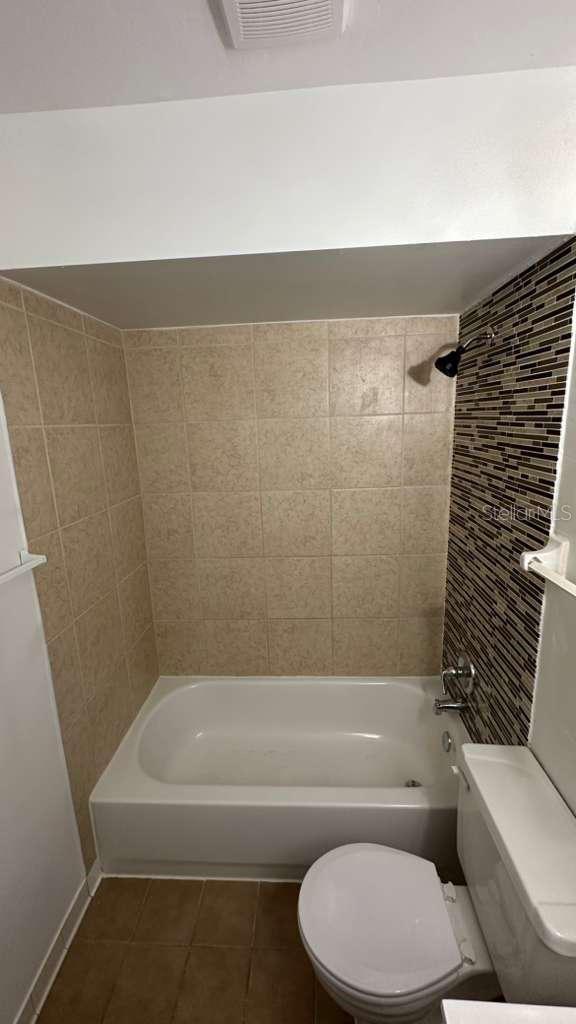 1000 LAKE OF THE WOODS BLVD #205H, FERN PARK, FL, 32730