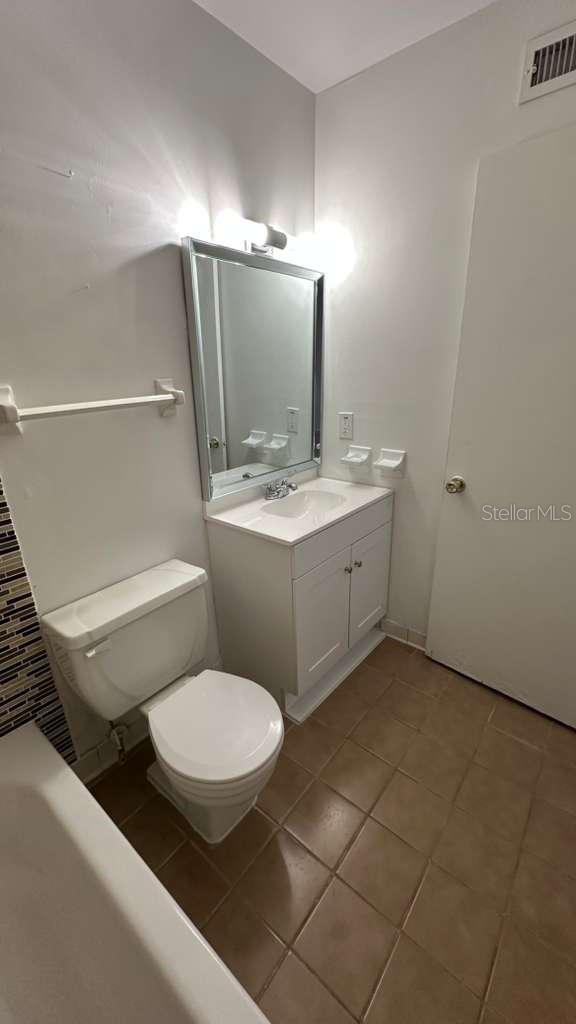 1000 LAKE OF THE WOODS BLVD #205H, FERN PARK, FL, 32730