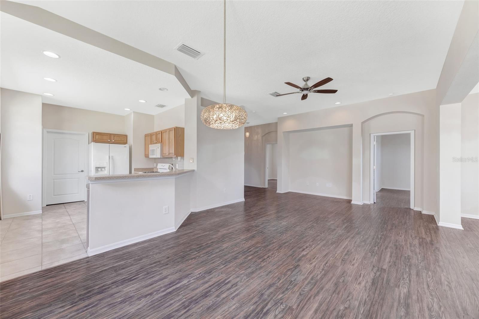 1149 EMERALD DUNES DR, SUN CITY CENTER, FL, 33573