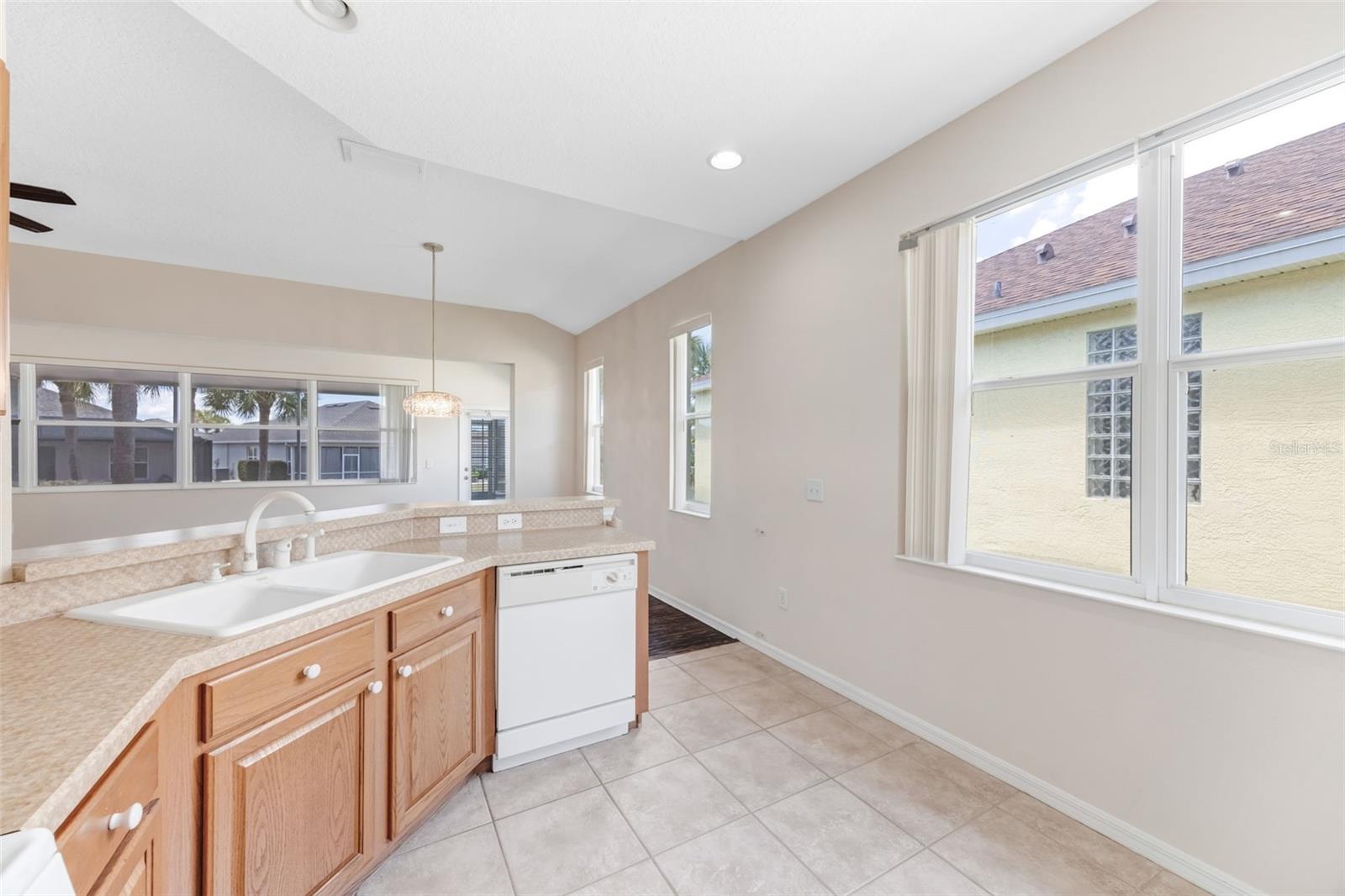 1149 EMERALD DUNES DR, SUN CITY CENTER, FL, 33573