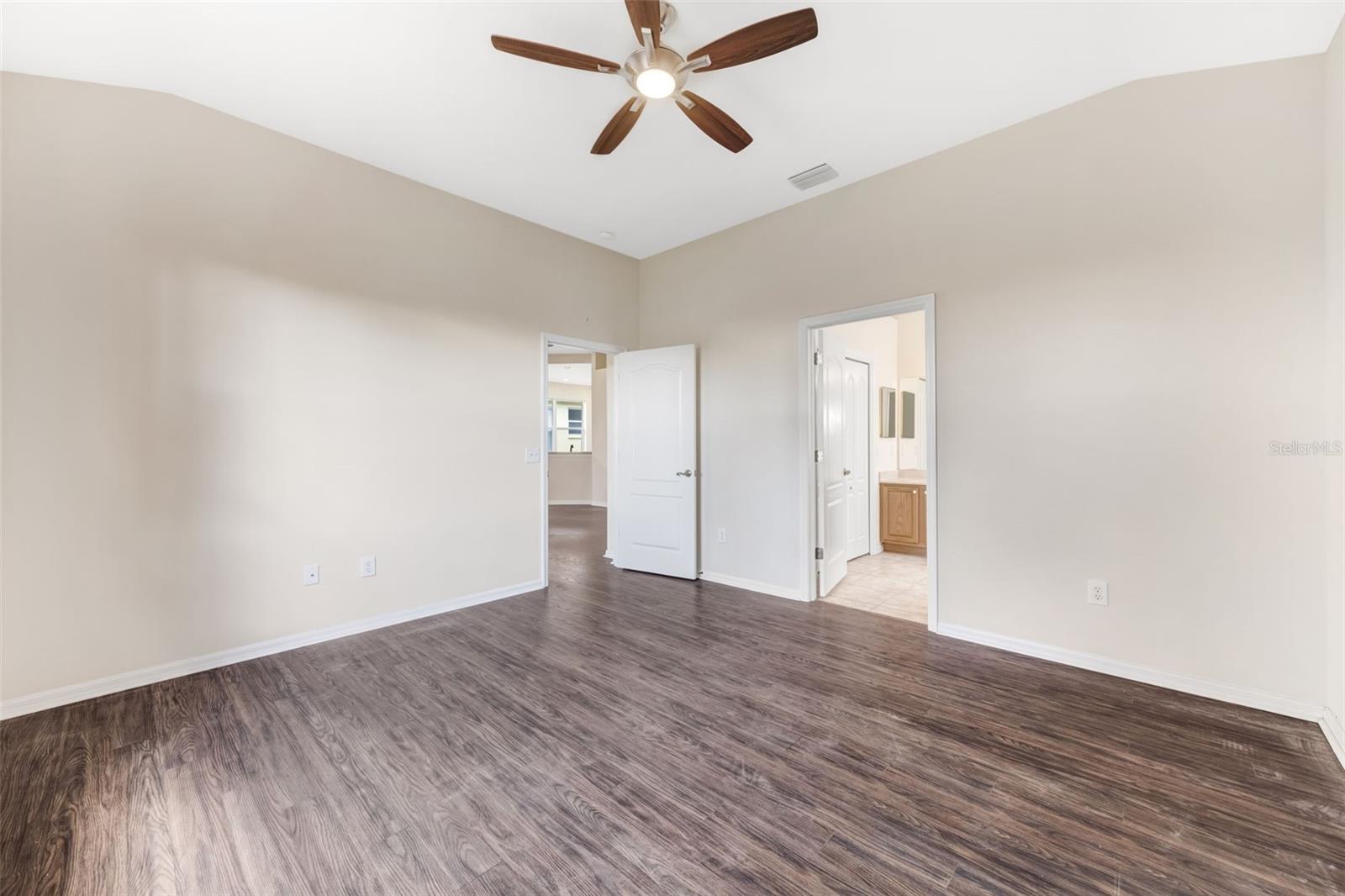 1149 EMERALD DUNES DR, SUN CITY CENTER, FL, 33573