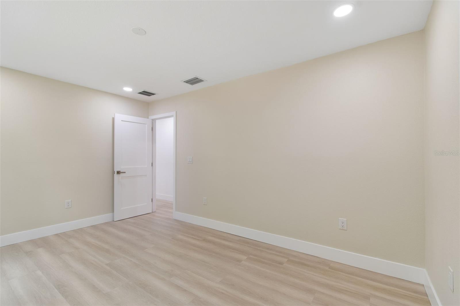 11006 N 61ST ST, TAMPA, FL, 33617