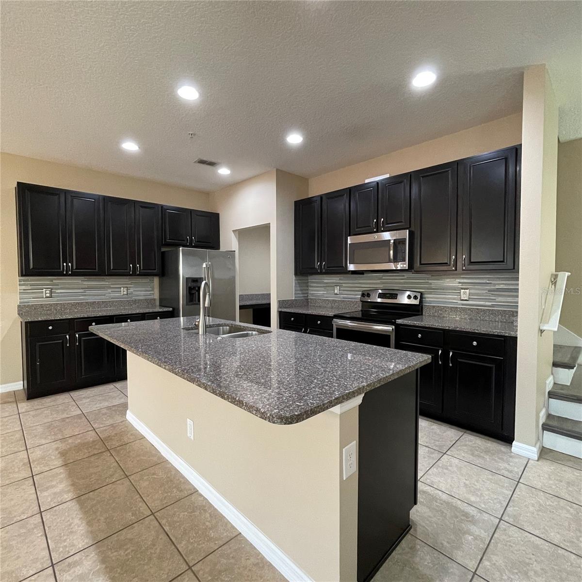 1045 PALMA VERDE PL, APOPKA, FL, 32712