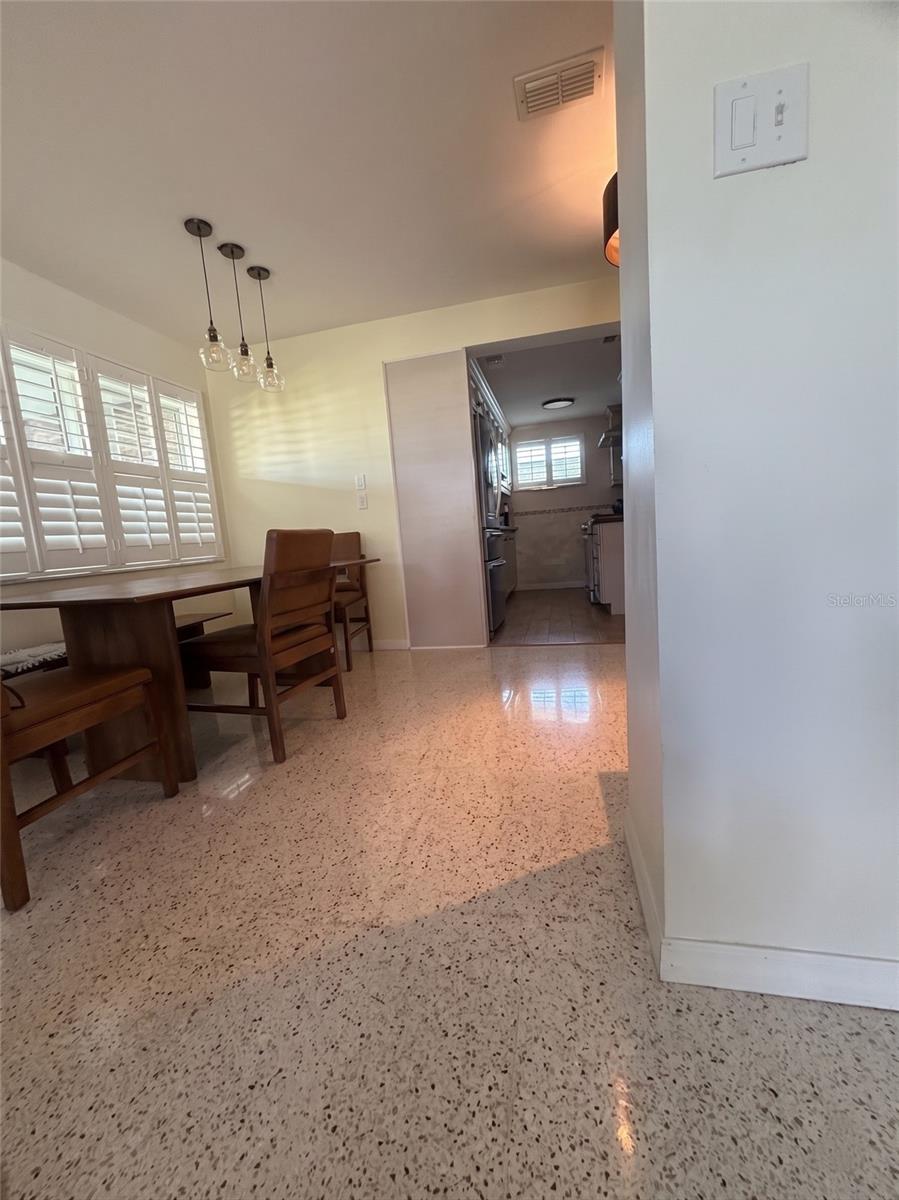 2475 TRADE WINDS DR, DUNEDIN, FL, 34698