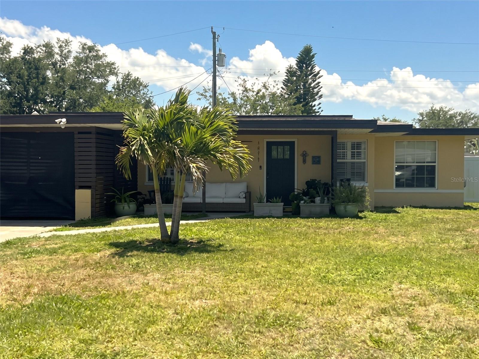 2475 TRADE WINDS DR, DUNEDIN, FL, 34698