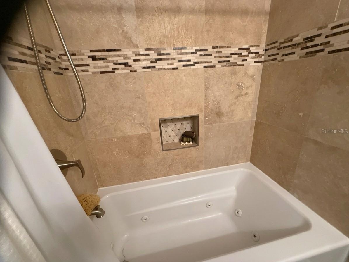 2475 TRADE WINDS DR, DUNEDIN, FL, 34698
